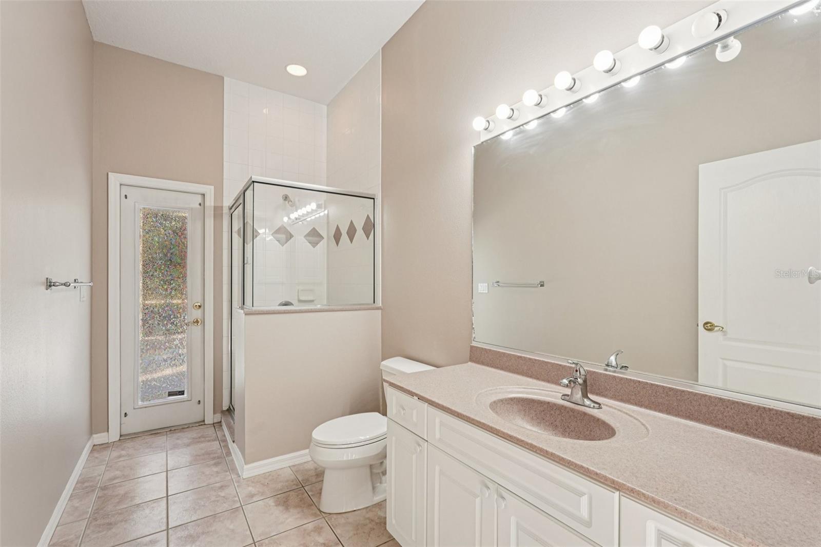 COUNTRY CREEK SUB PH 1 - Residential Lease