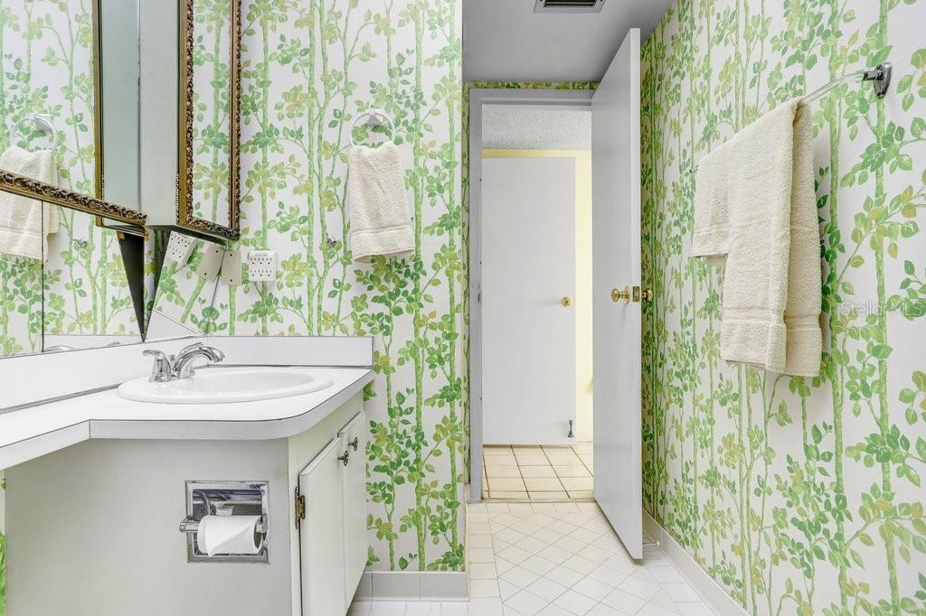 TREASURE SANDS CONDO - Residential