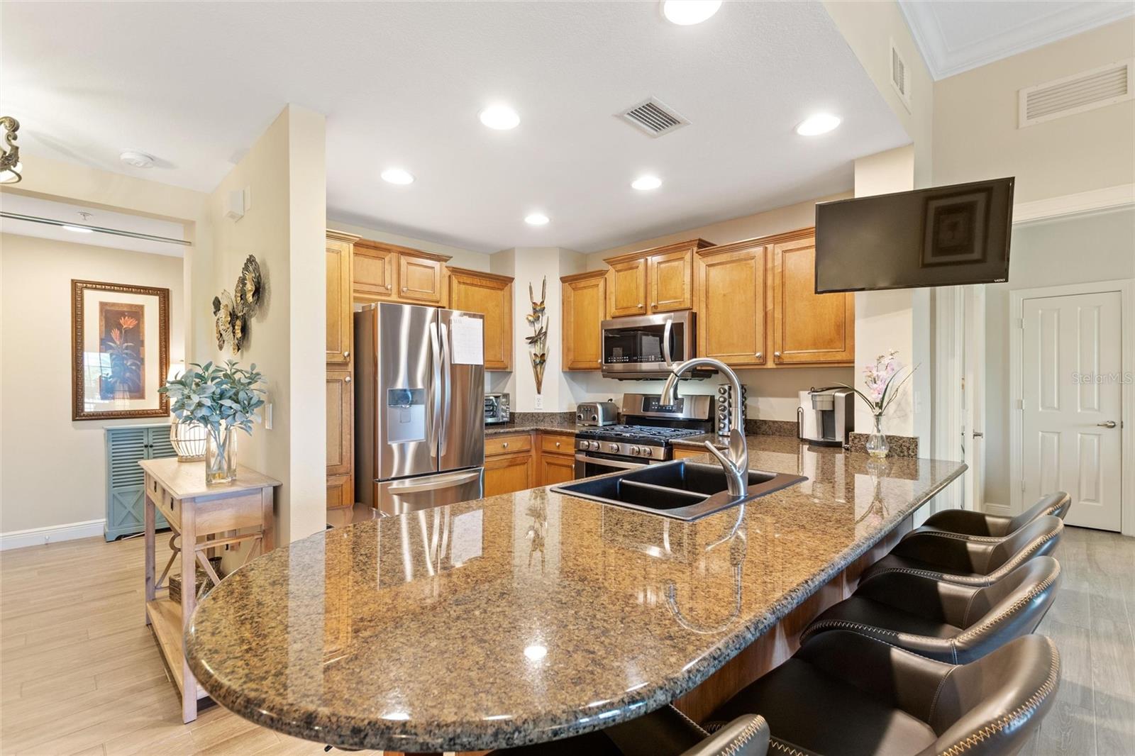 HERITAGE CROSSING CONDO PH 3 - Residential