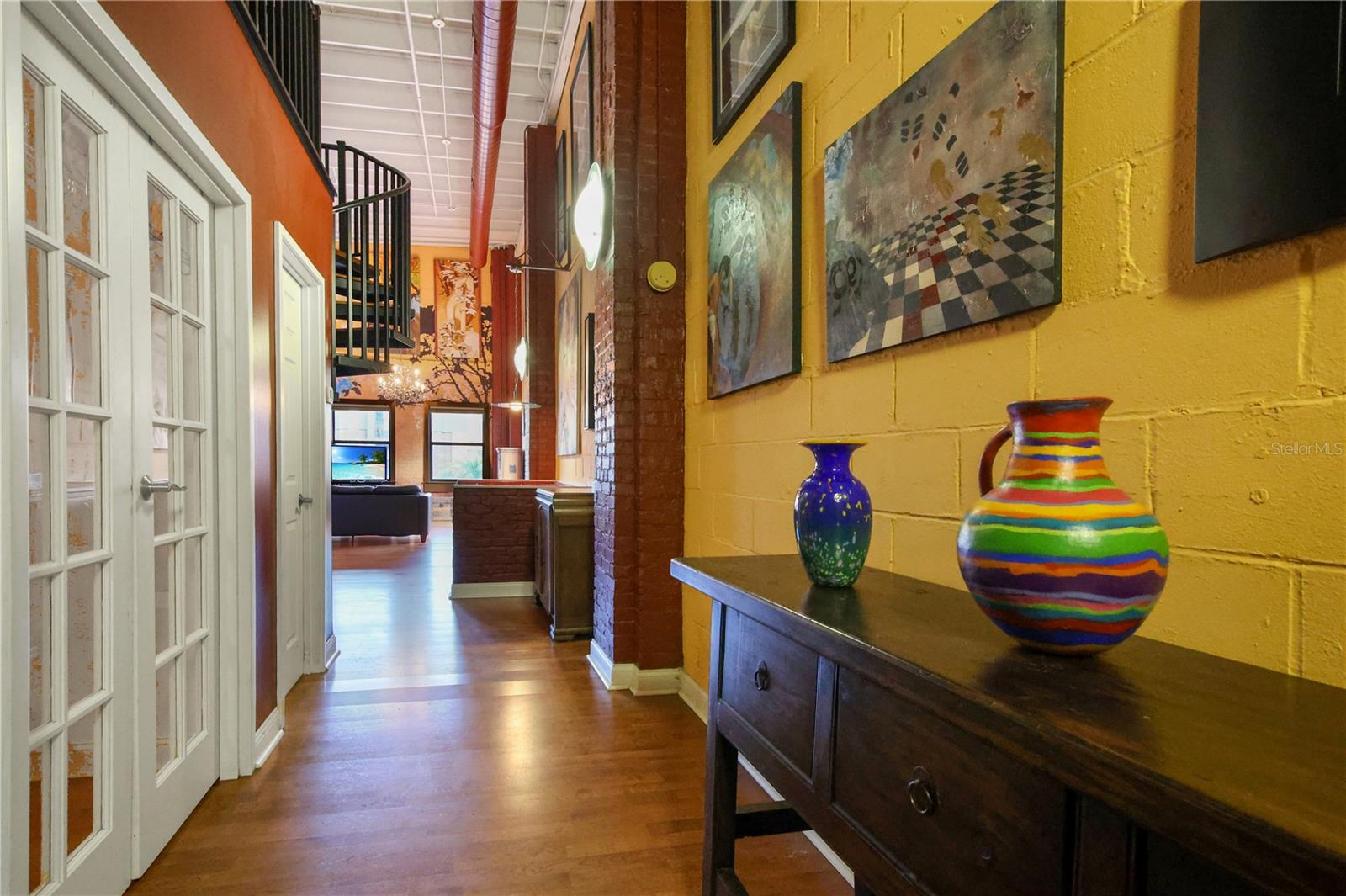 62 W COLONIAL DRIVE 301