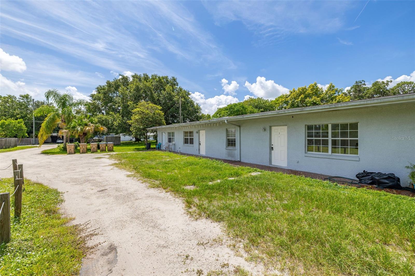FOR RENT: Water Included. No pets. NICE AND CLEAN 2 BEDROOM 1 BATH UNIT IN A ONE STORY FOURPLEX BUILDING. Conveniently located close to Highway 192 and walking distance from a convenient store. Unit features tile floors throughout the unit. The kitchen has plenty of natural light and has a space for a stackable washer and dryer. Nice price for the area. Come see it before its gone!
Rents includes water.