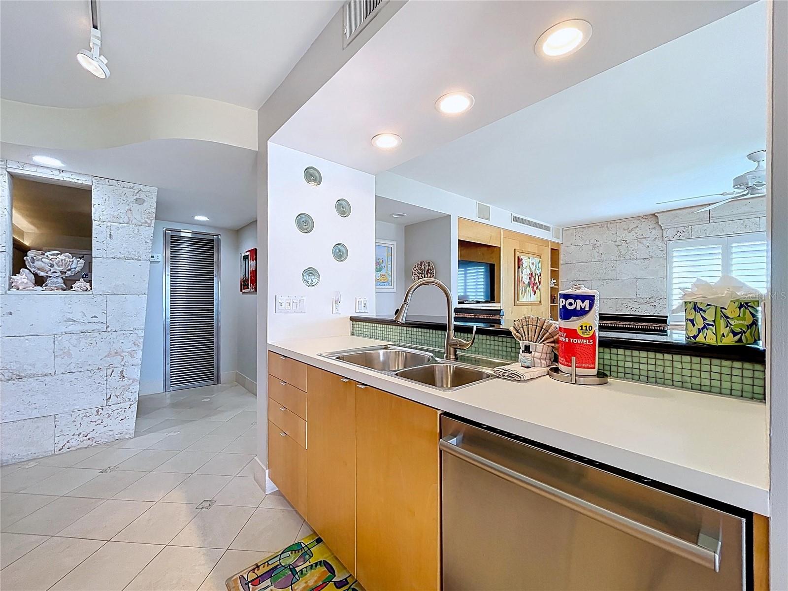 LANDS END AT SUNSET BEACH CONDO - Residential