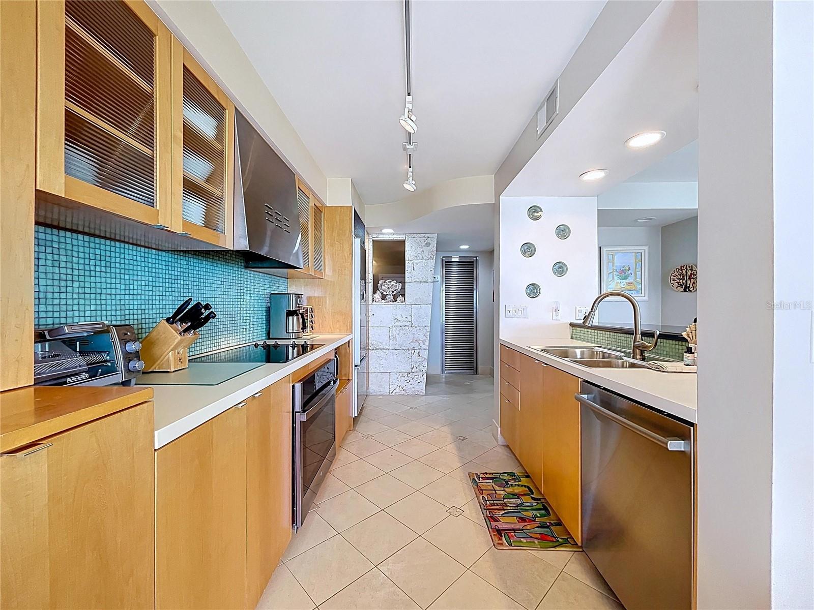 LANDS END AT SUNSET BEACH CONDO - Residential