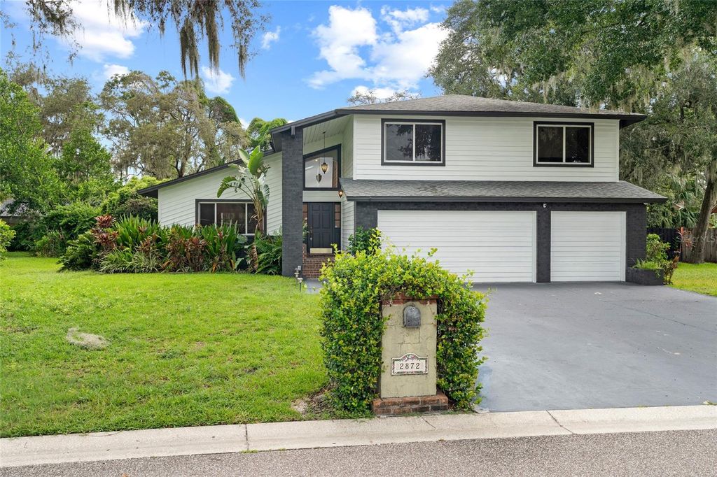 Photo of 2872 Hammock Drive, Plant City, FL 33566 (MLS # TB8419175)