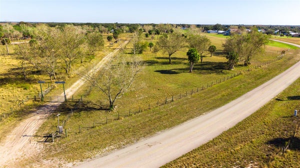 SW 144TH PKWY, OKEECHOBEE, FL 34974 - Image 03f2bf8205d6b5c06a393aff91c0ebb2/2526203158
