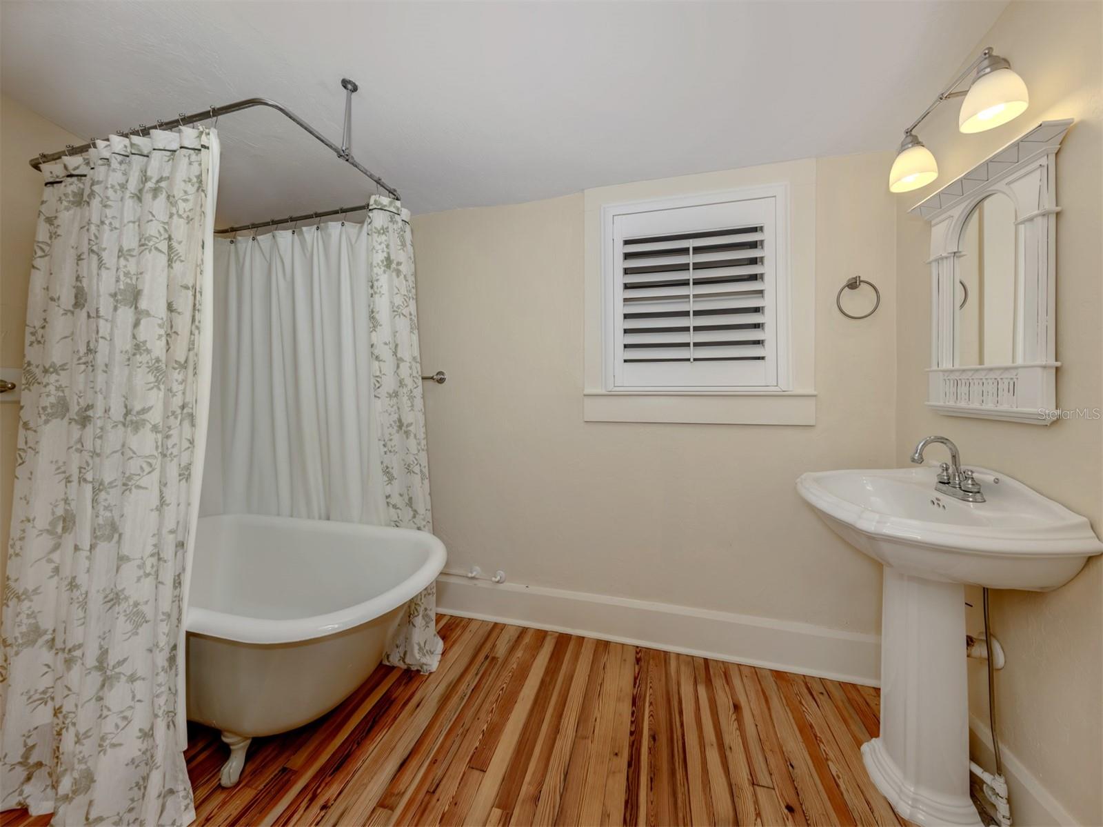 THE VILLAGE AT EAGLE POINT - Residential