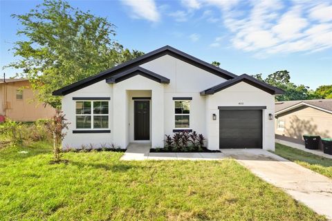 Photo of 400 W 13th Street, Apopka, FL 32703 (MLS # O6328409)