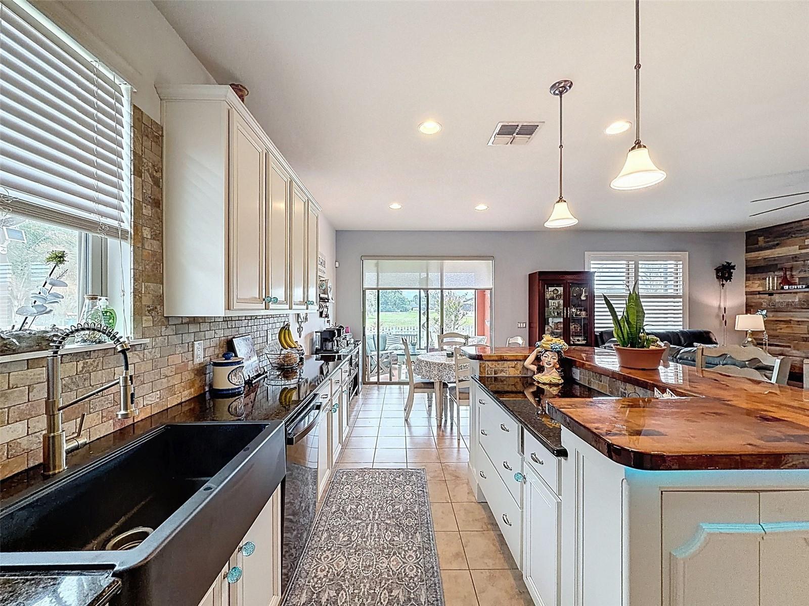 TRILLIUM VILLAGE D - Residential