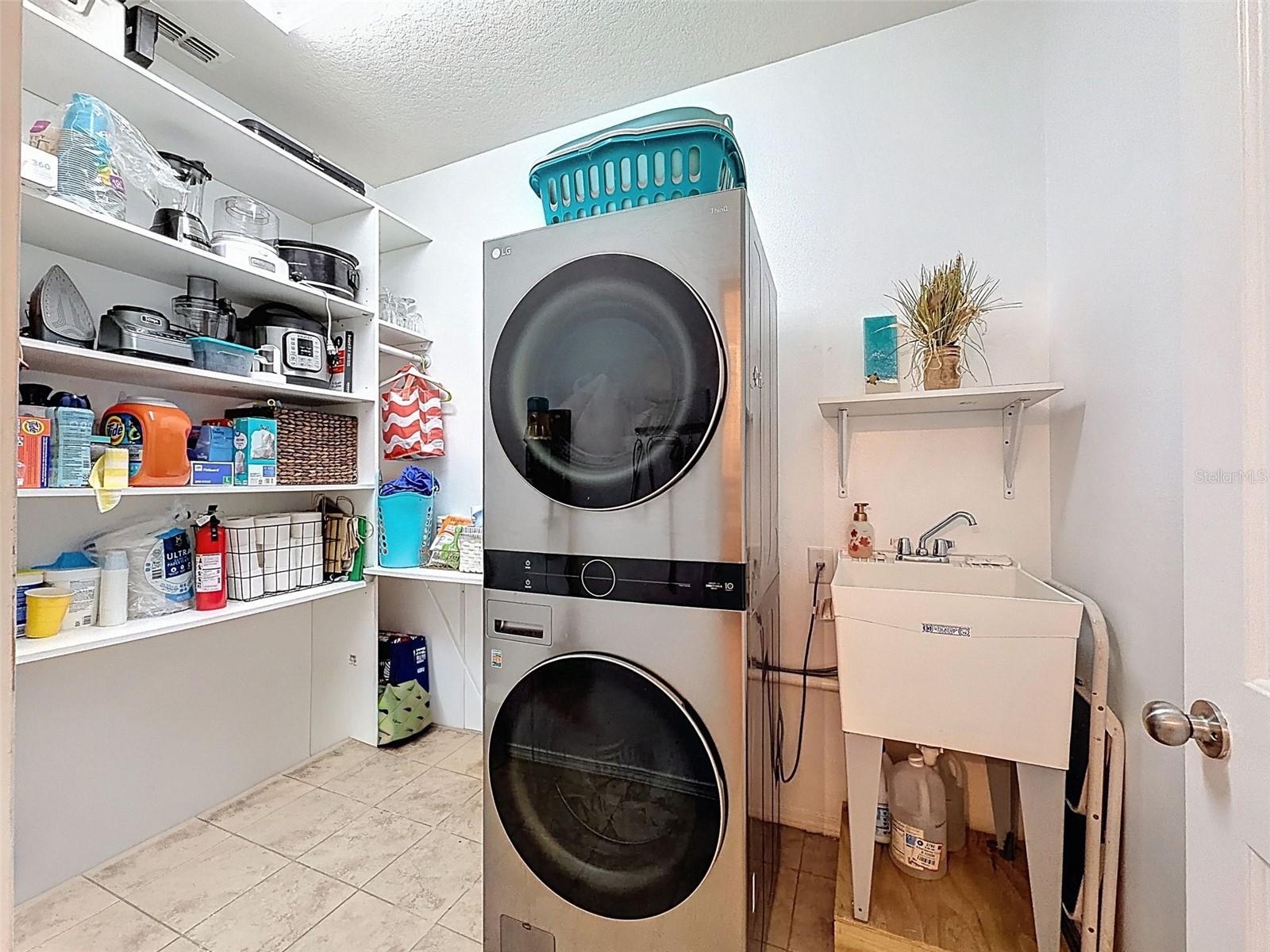 TRILLIUM VILLAGE D - Residential