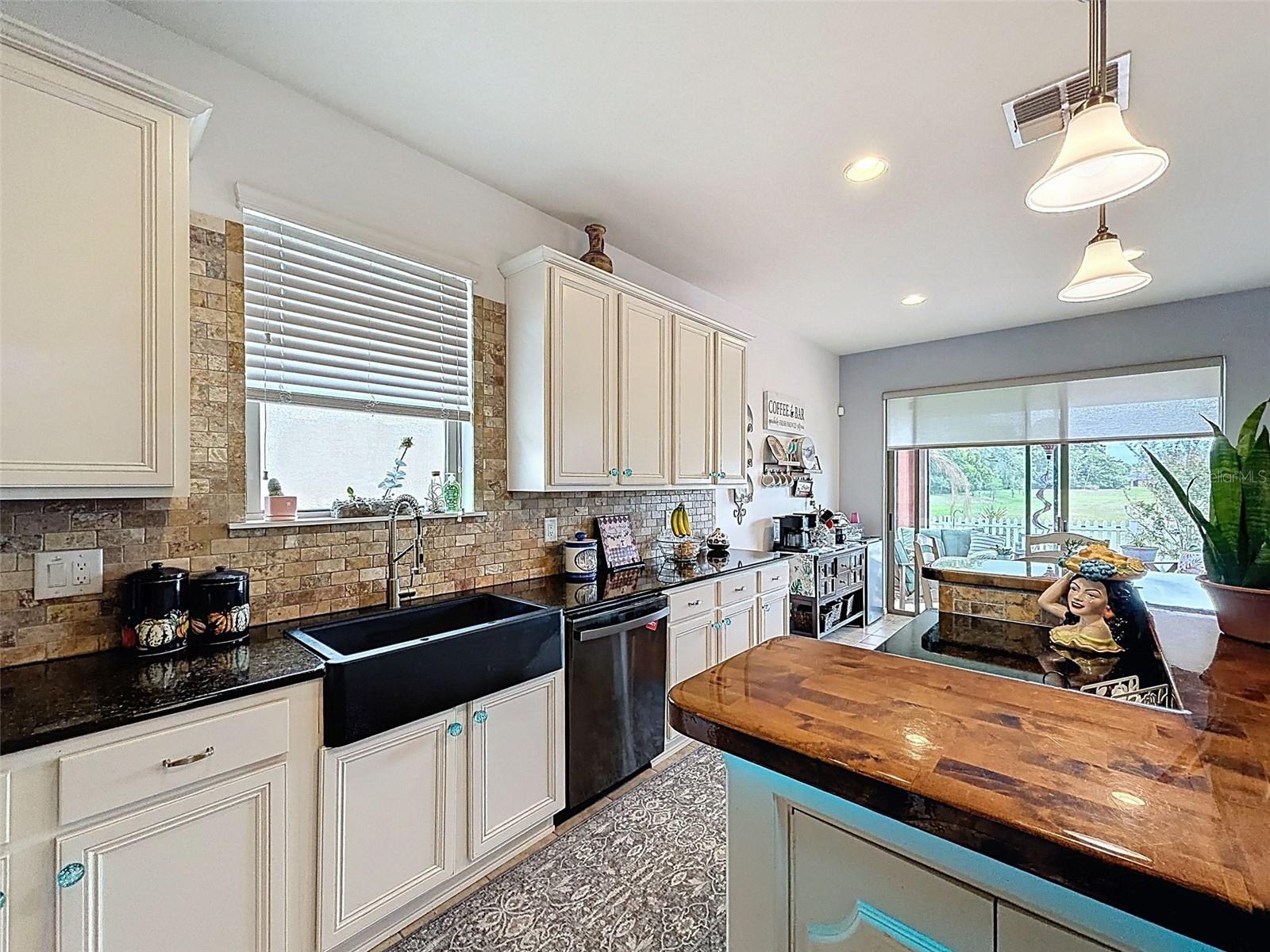 TRILLIUM VILLAGE D - Residential