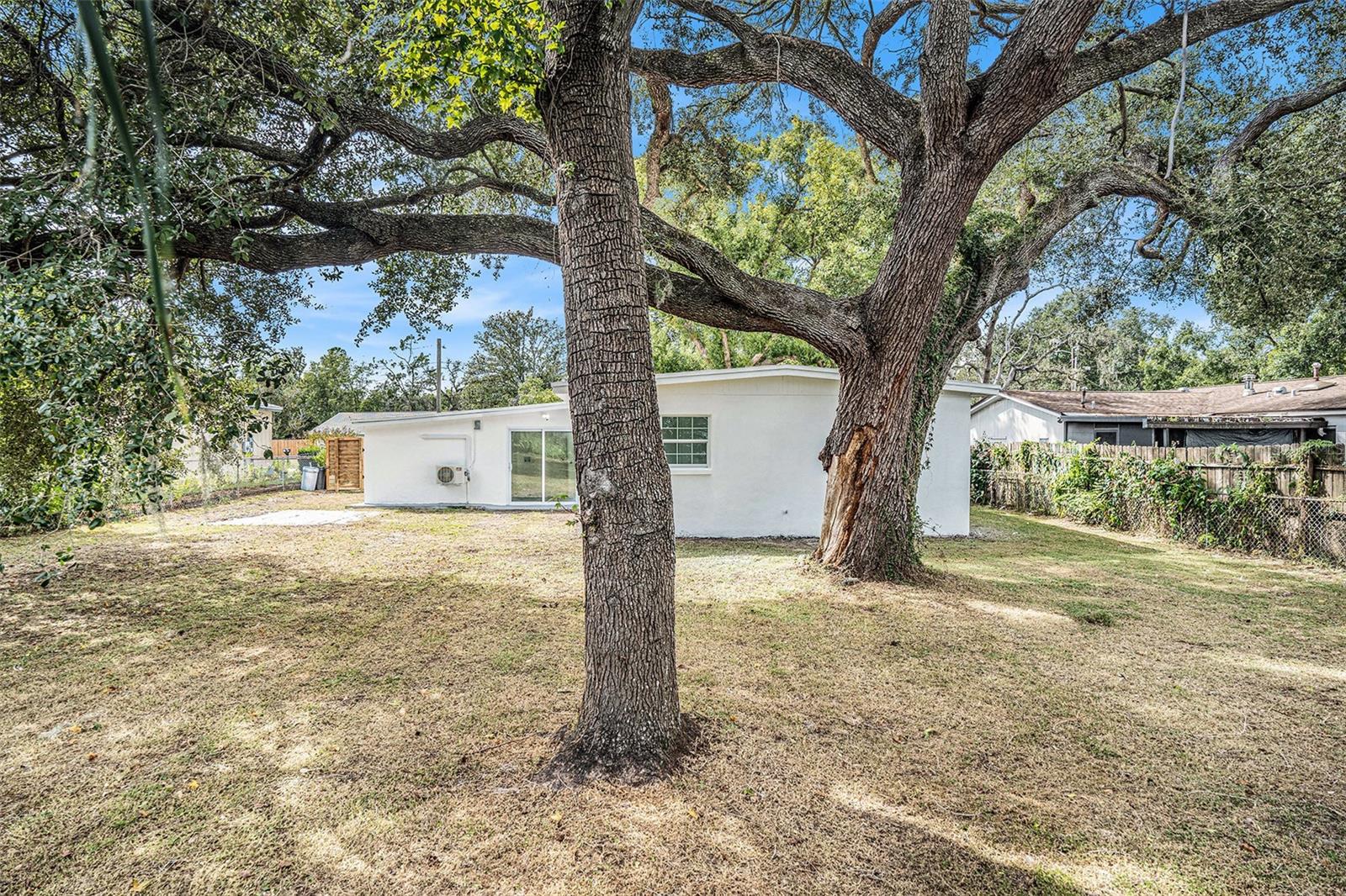 TAMPAS NORTH SIDE COUNTRY CLU - Residential