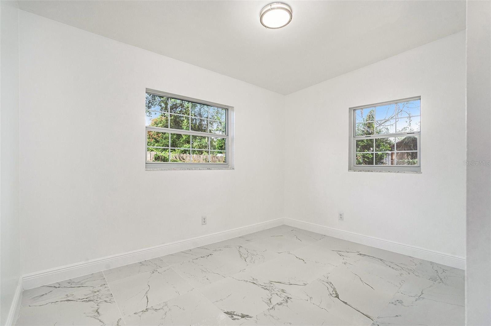 TAMPAS NORTH SIDE COUNTRY CLU - Residential