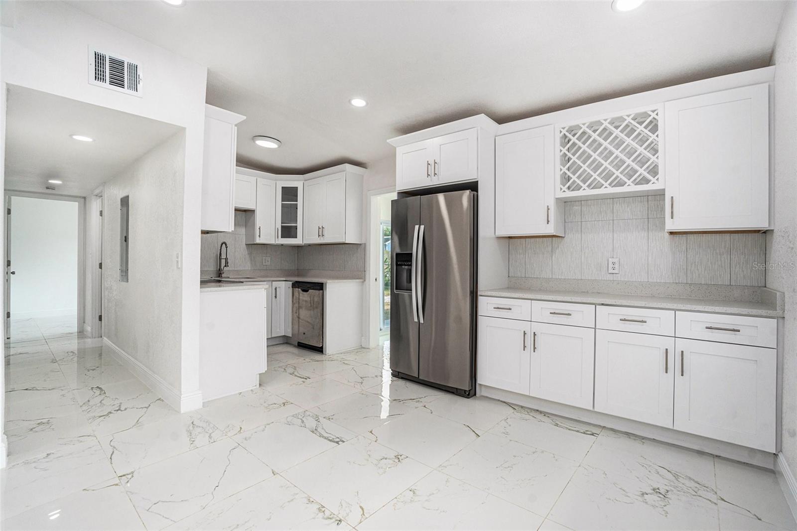 TAMPAS NORTH SIDE COUNTRY CLU - Residential