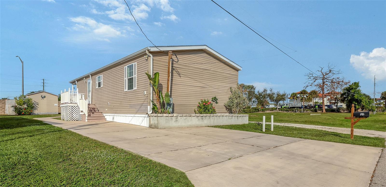 VENICE BAY TRAILER PARK - Residential