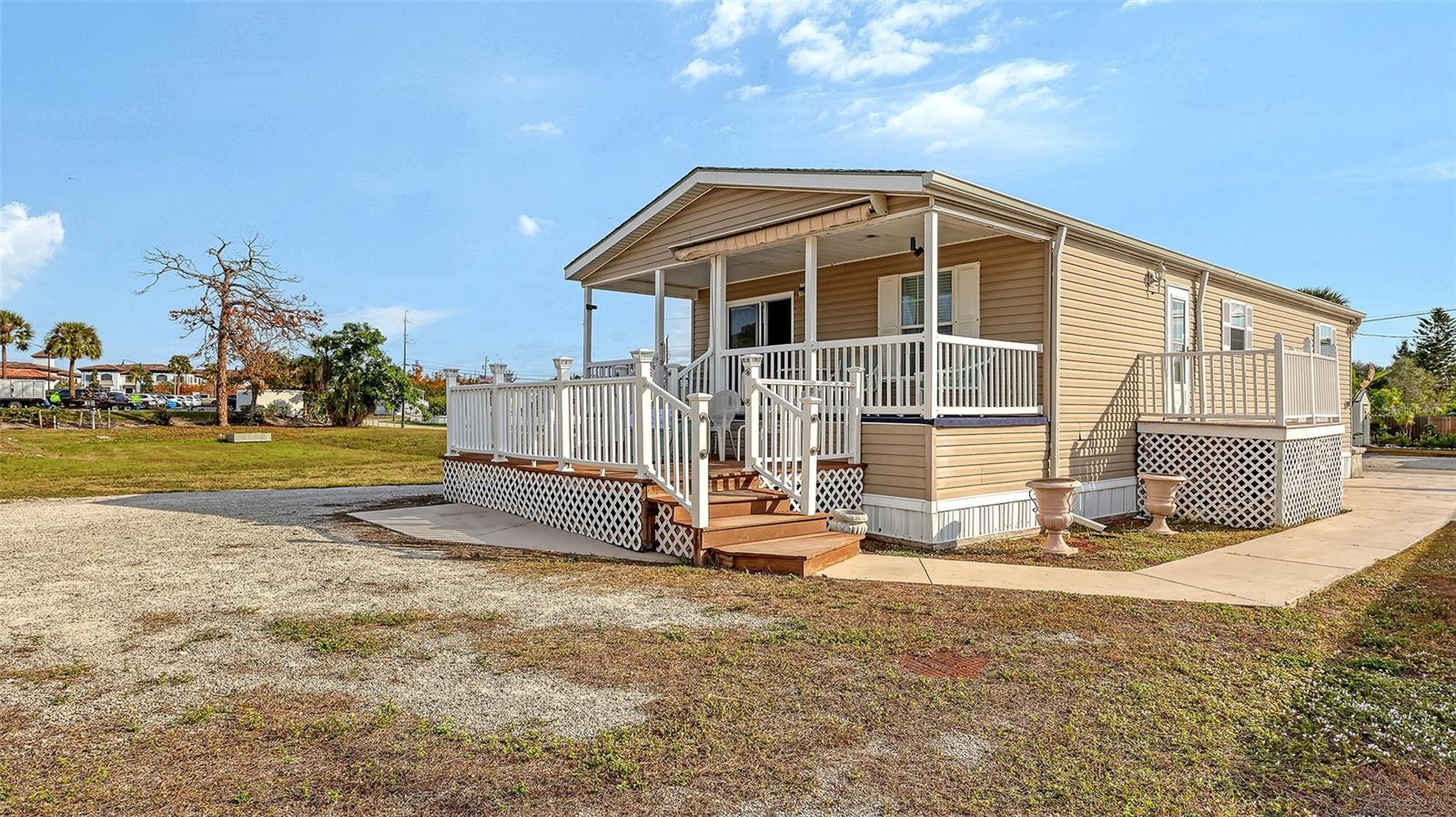 VENICE BAY TRAILER PARK - Residential