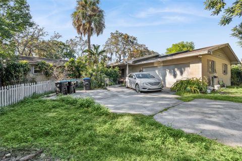 Photo of 2900 Woodbridge Lane, Orlando, FL 32808 (MLS # O6362584)