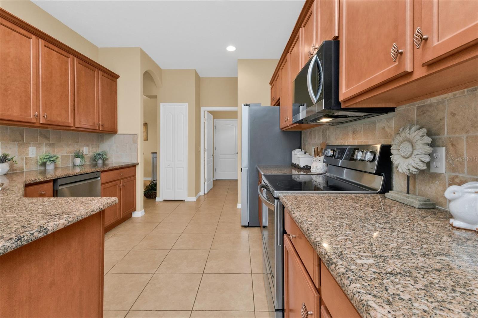 KINGS GATE PH 05 - Residential