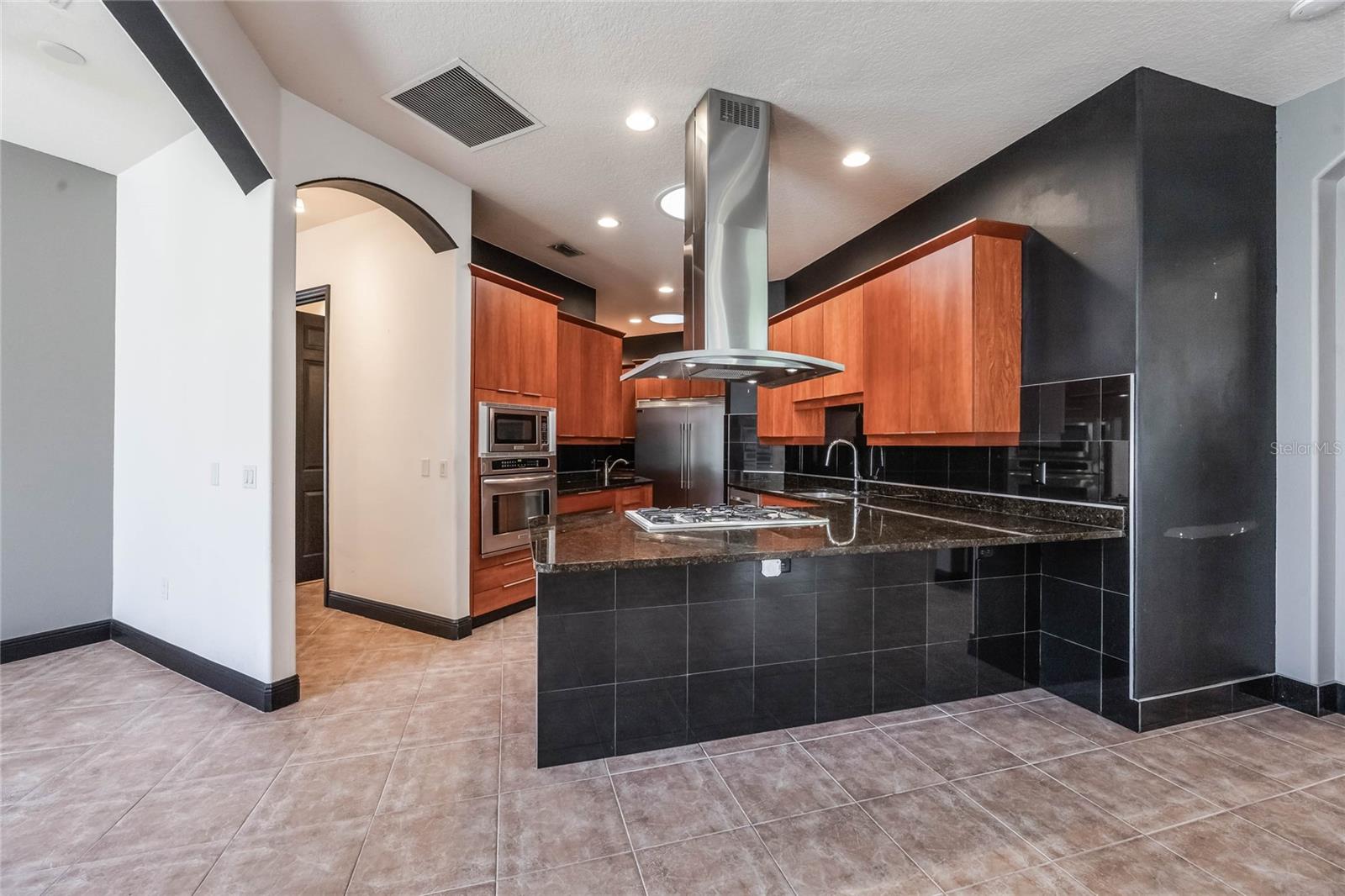 349 LA CREEK COURT