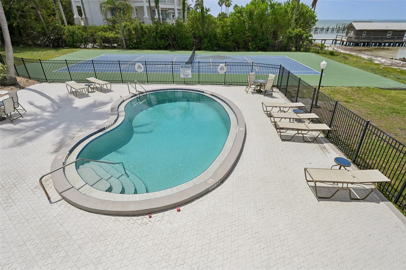 RIVER HARBOR WEST - Residential