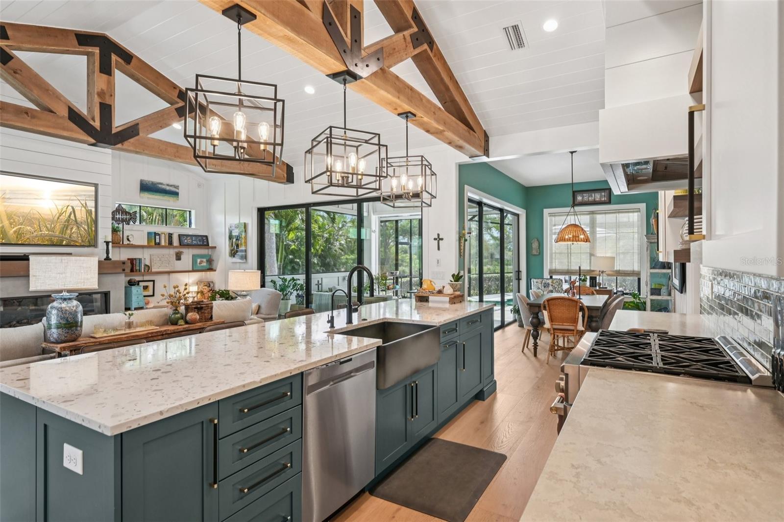 RIVER HARBOR WEST - Residential