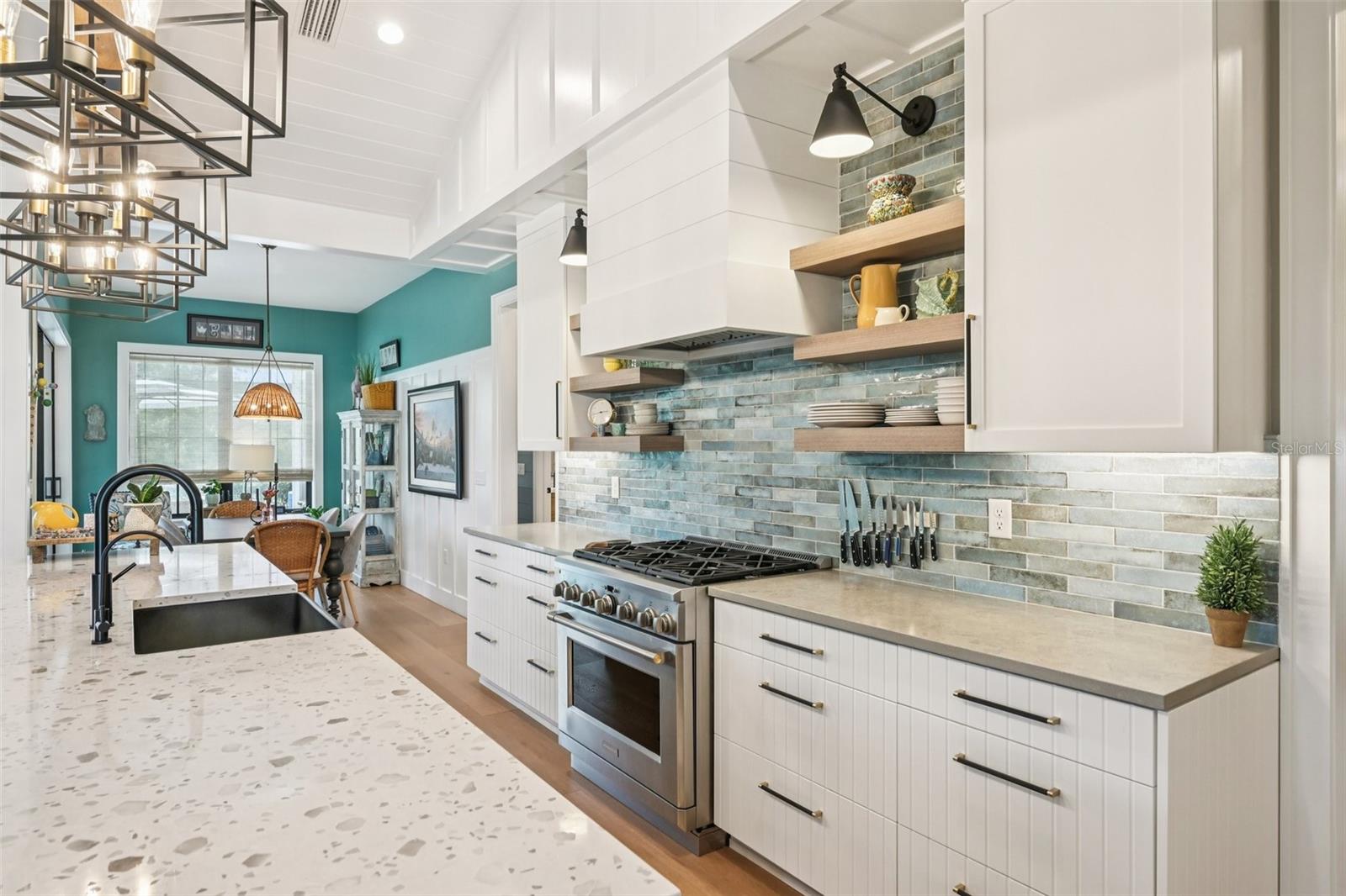 RIVER HARBOR WEST - Residential