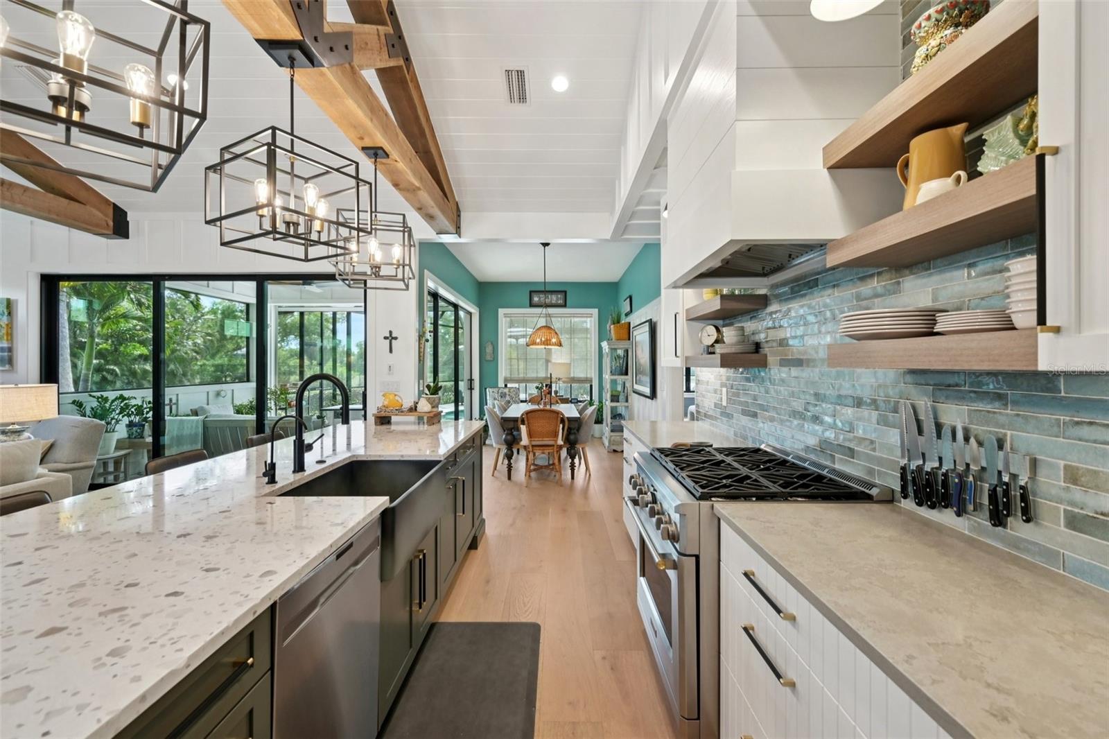 RIVER HARBOR WEST - Residential