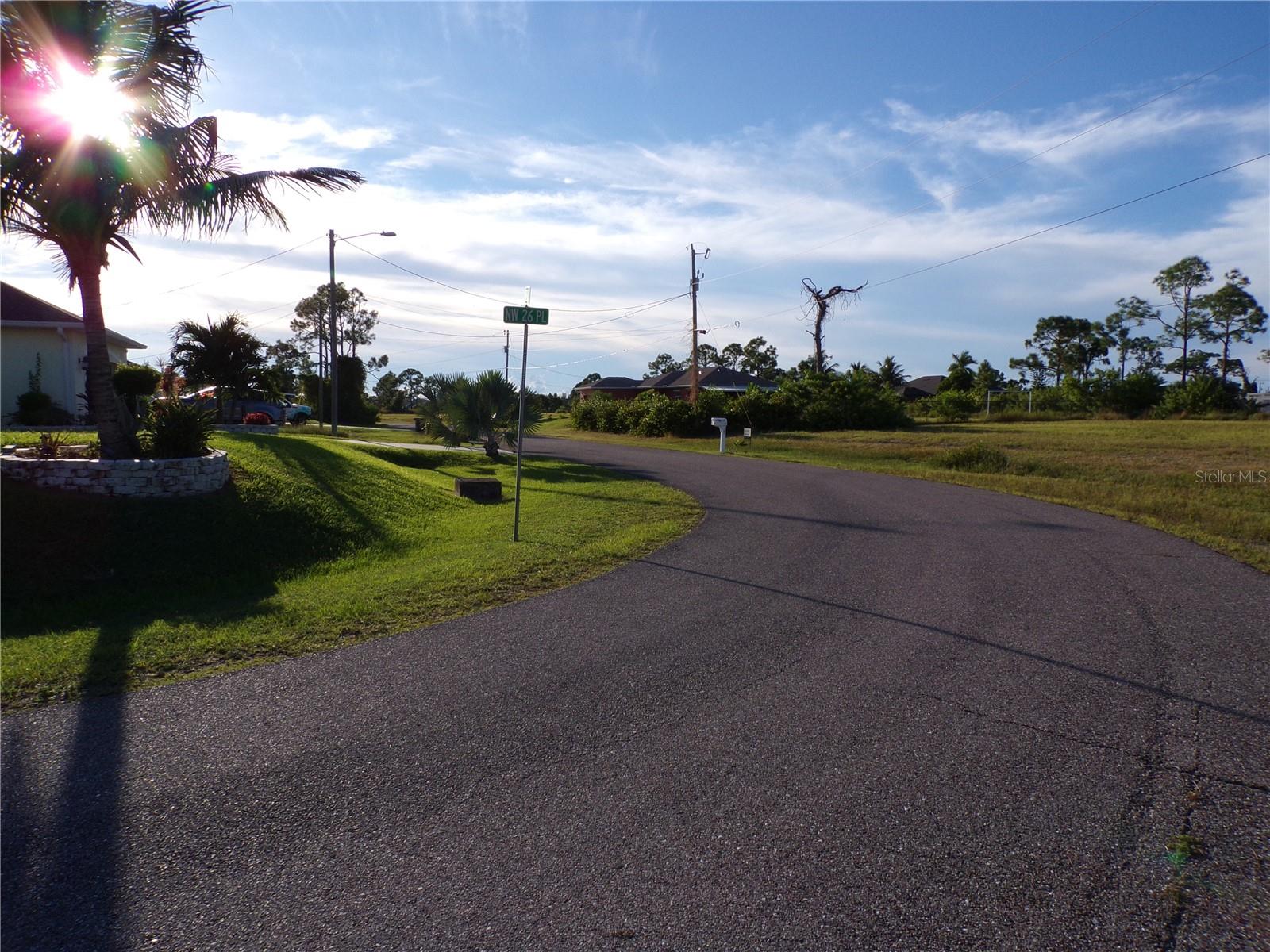 CAPE CORAL - Land