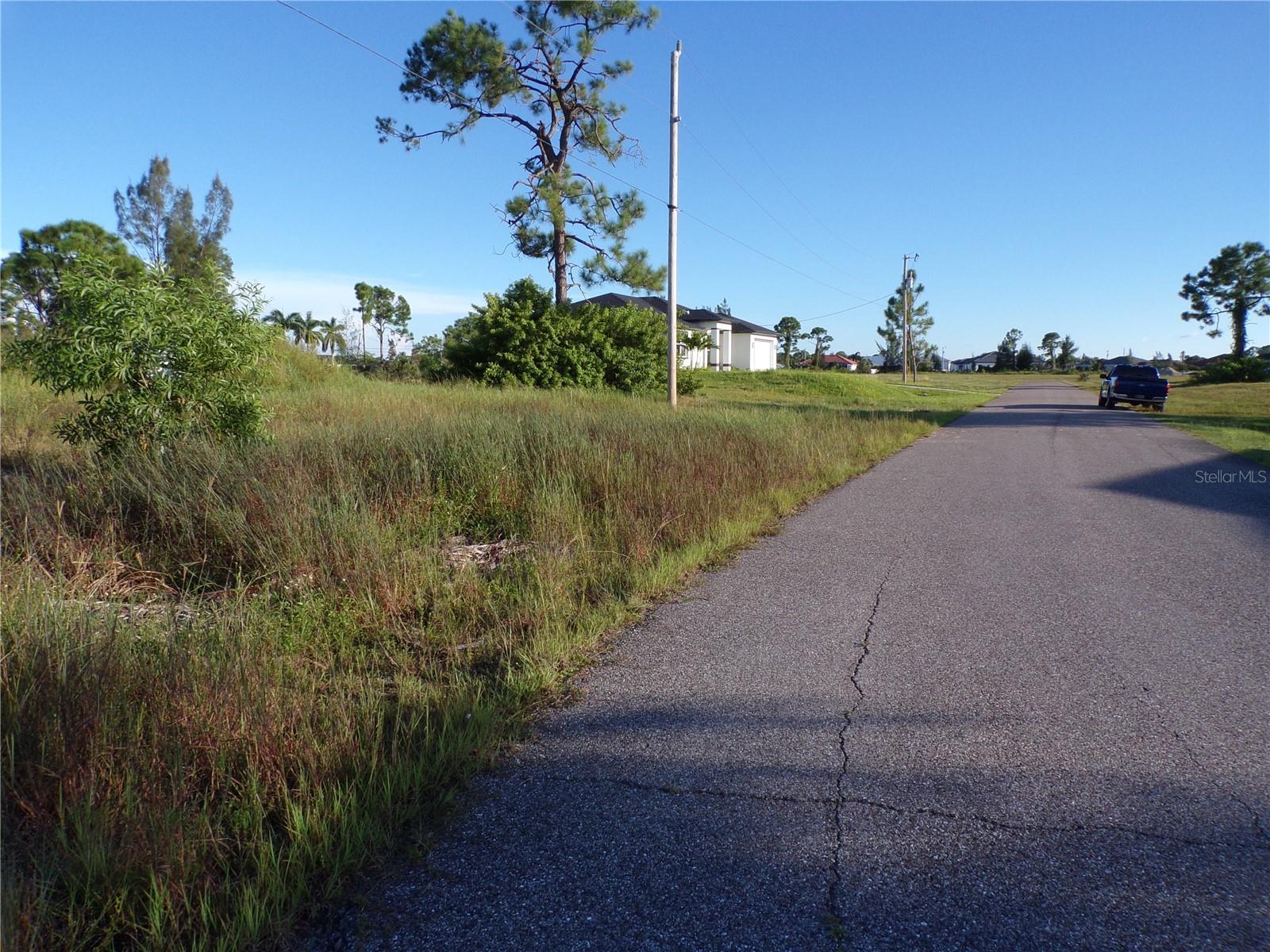 CAPE CORAL - Land