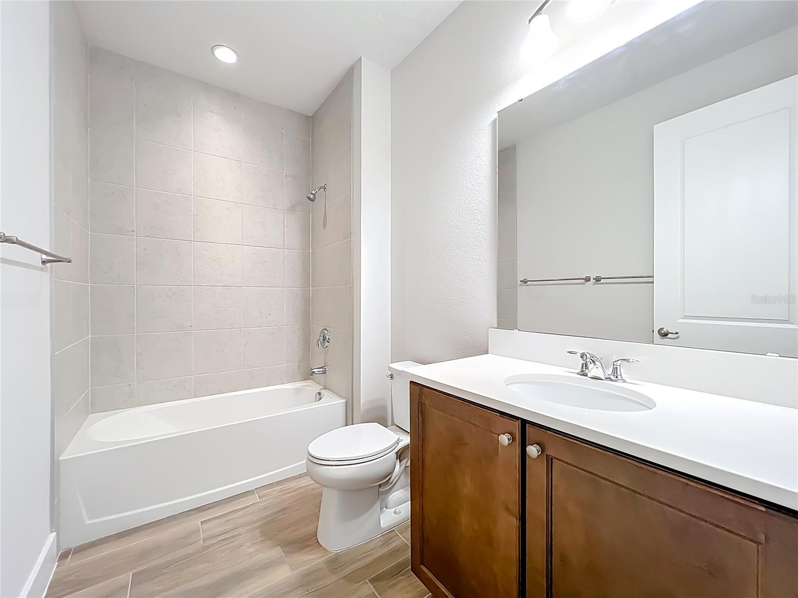 RIVERSIDE OAKS PH 1 - Residential