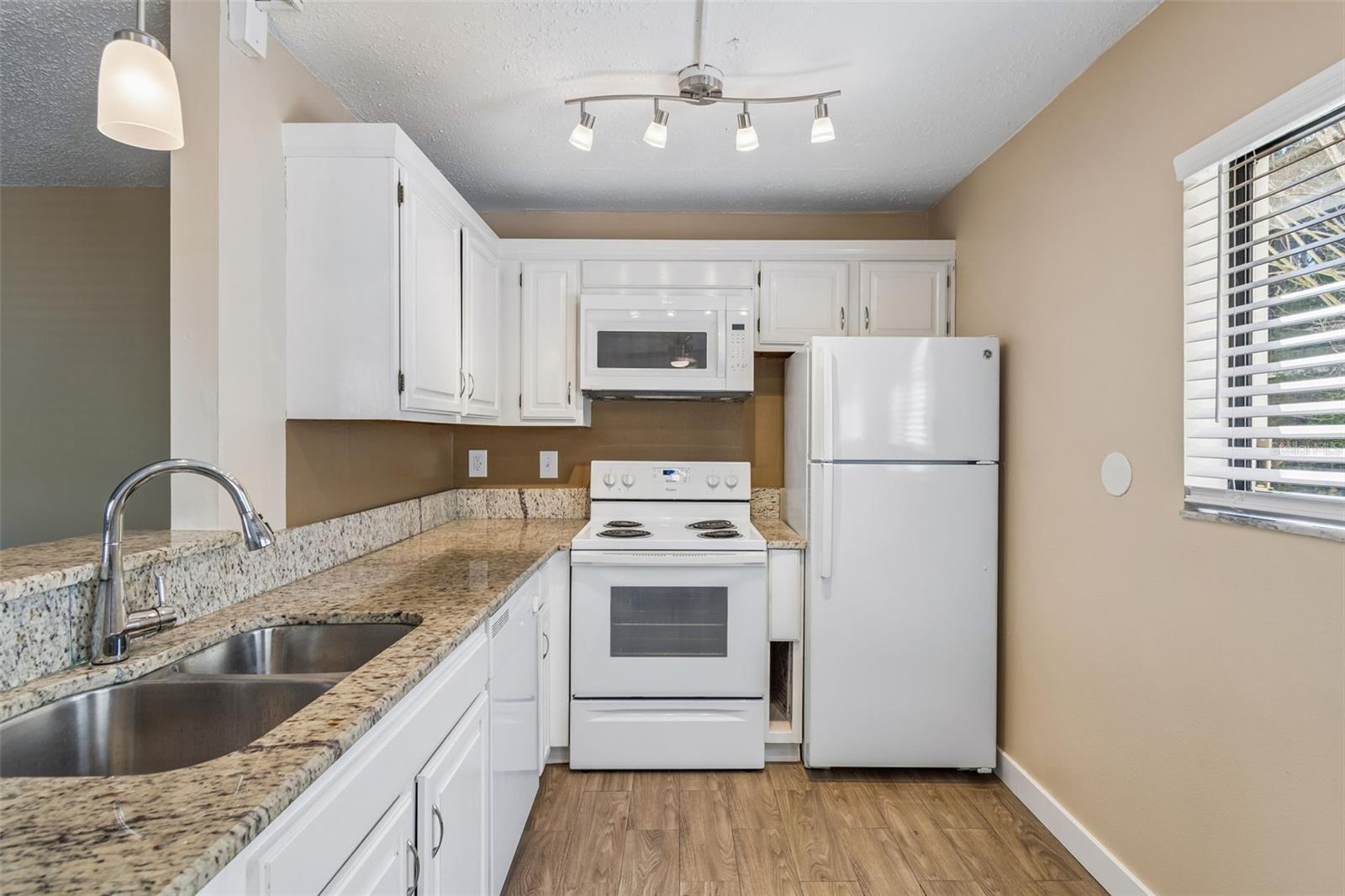 FOX CHASE WEST CONDO - Residential