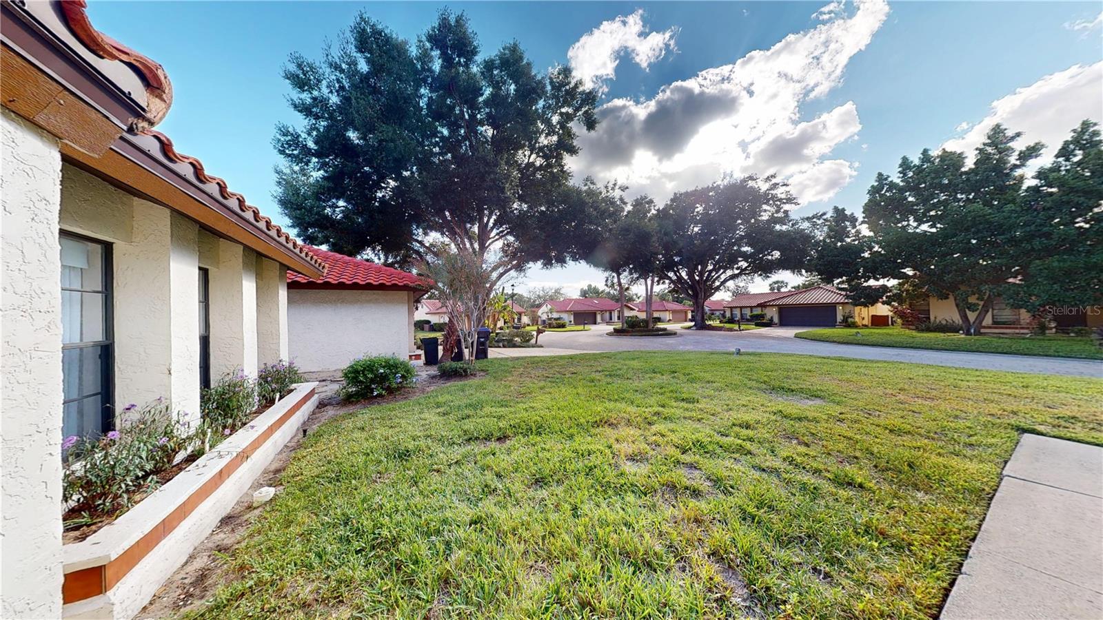 GRANADA VILLAS PH 01 - Residential