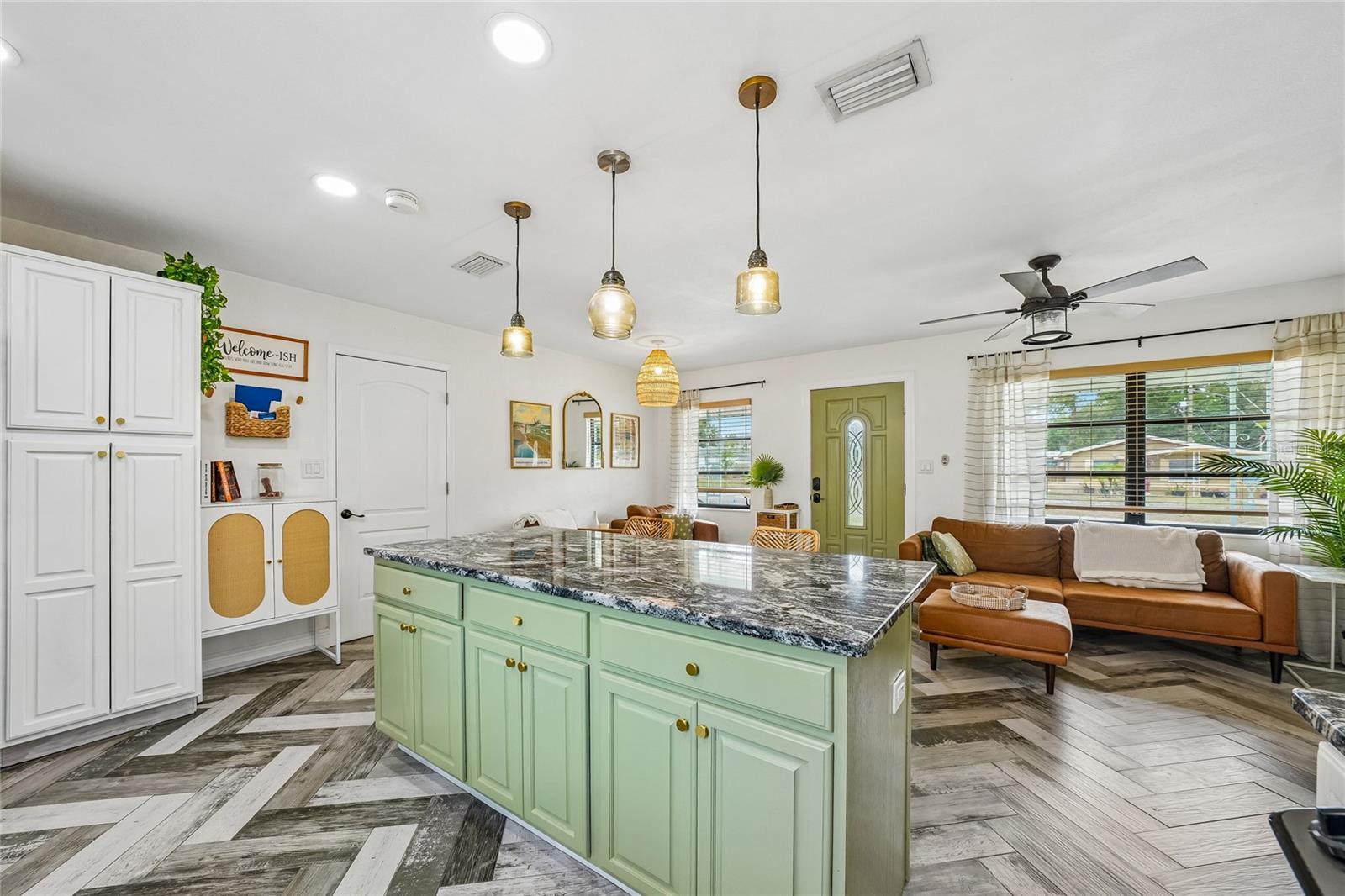 PINE RIDGE - Residential