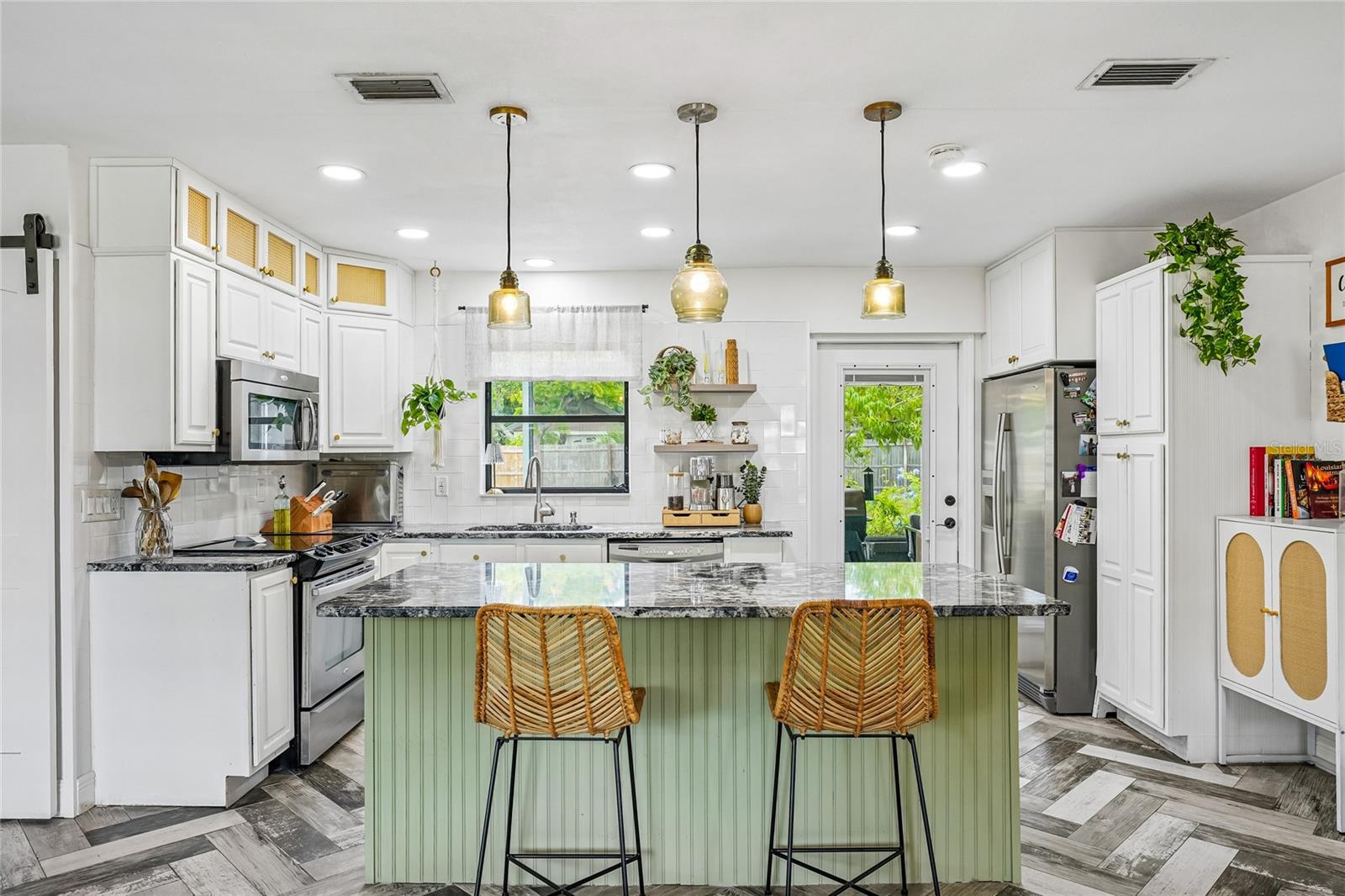PINE RIDGE - Residential