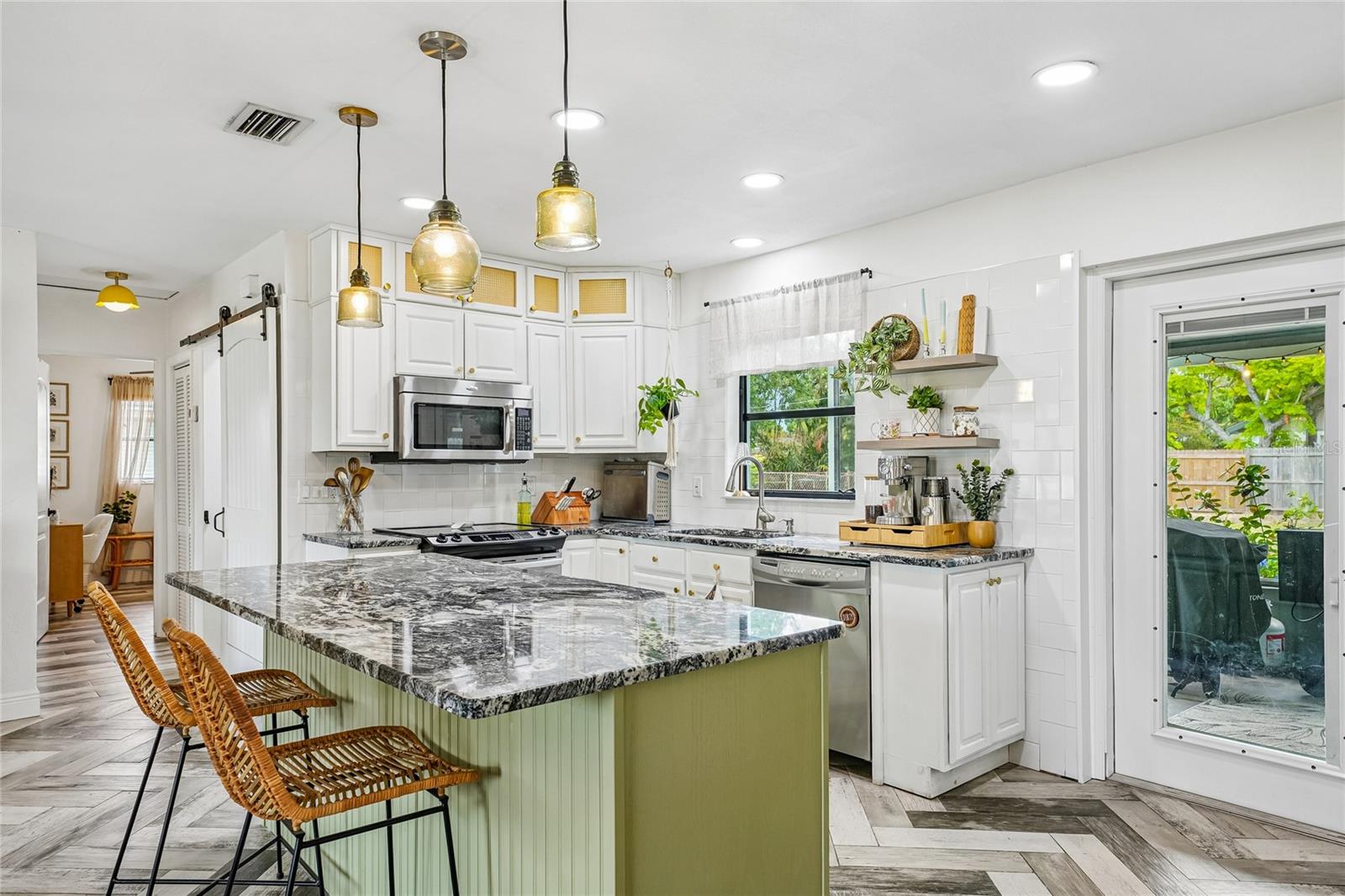 PINE RIDGE - Residential
