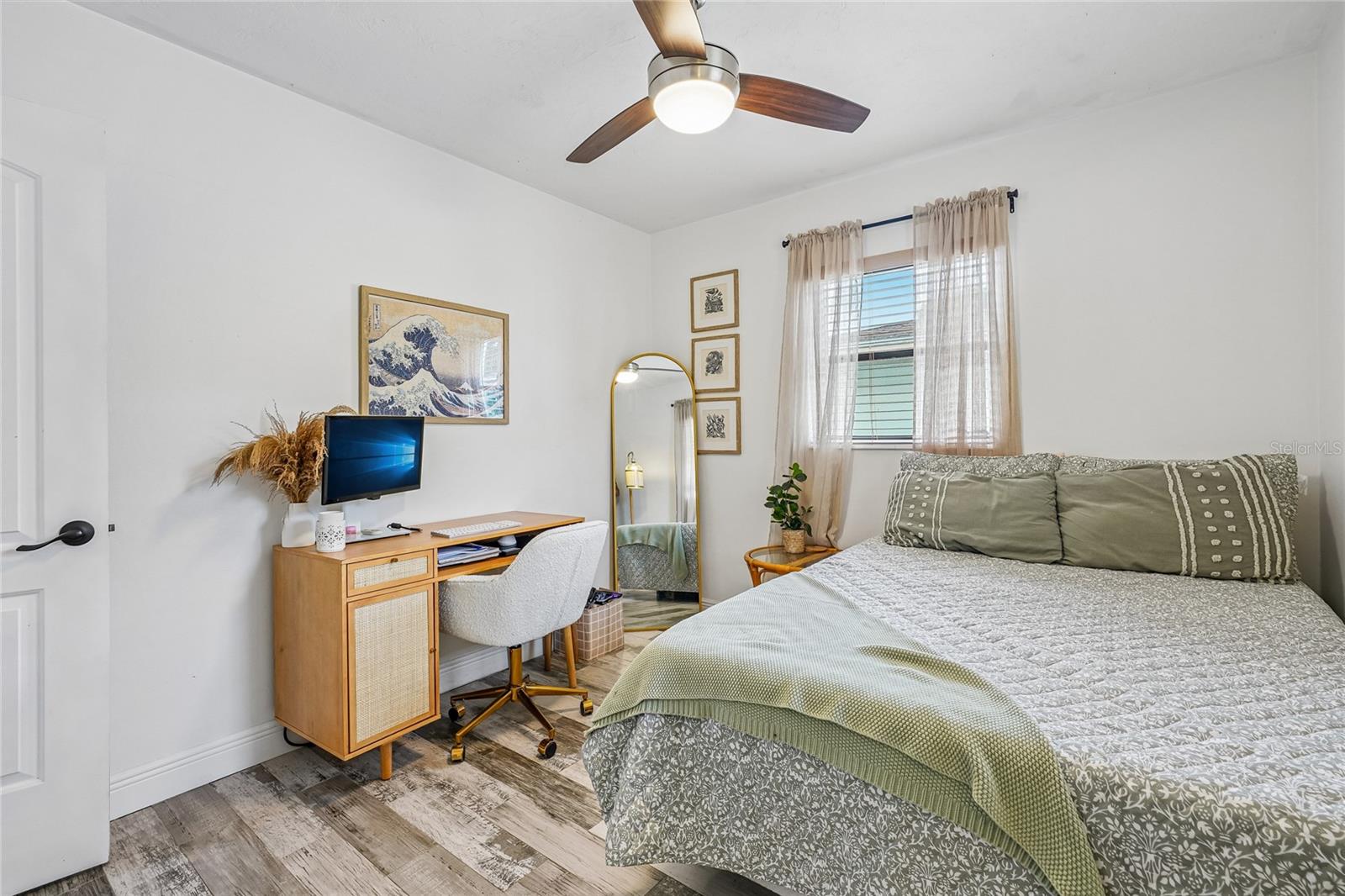 PINE RIDGE - Residential