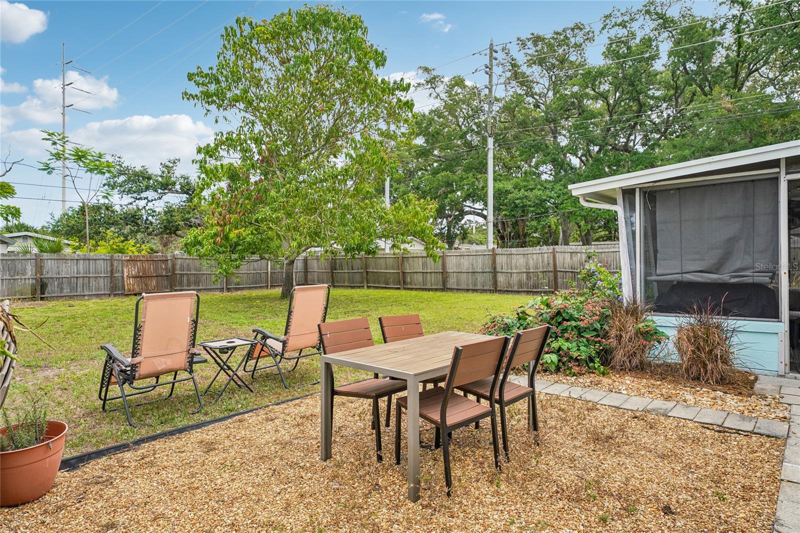 PINE RIDGE - Residential