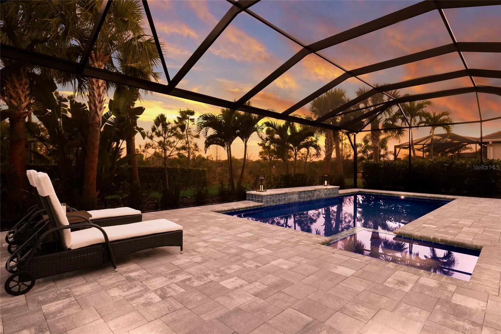 LAKEHOUSE COVE AT WATERSIDE - Residential