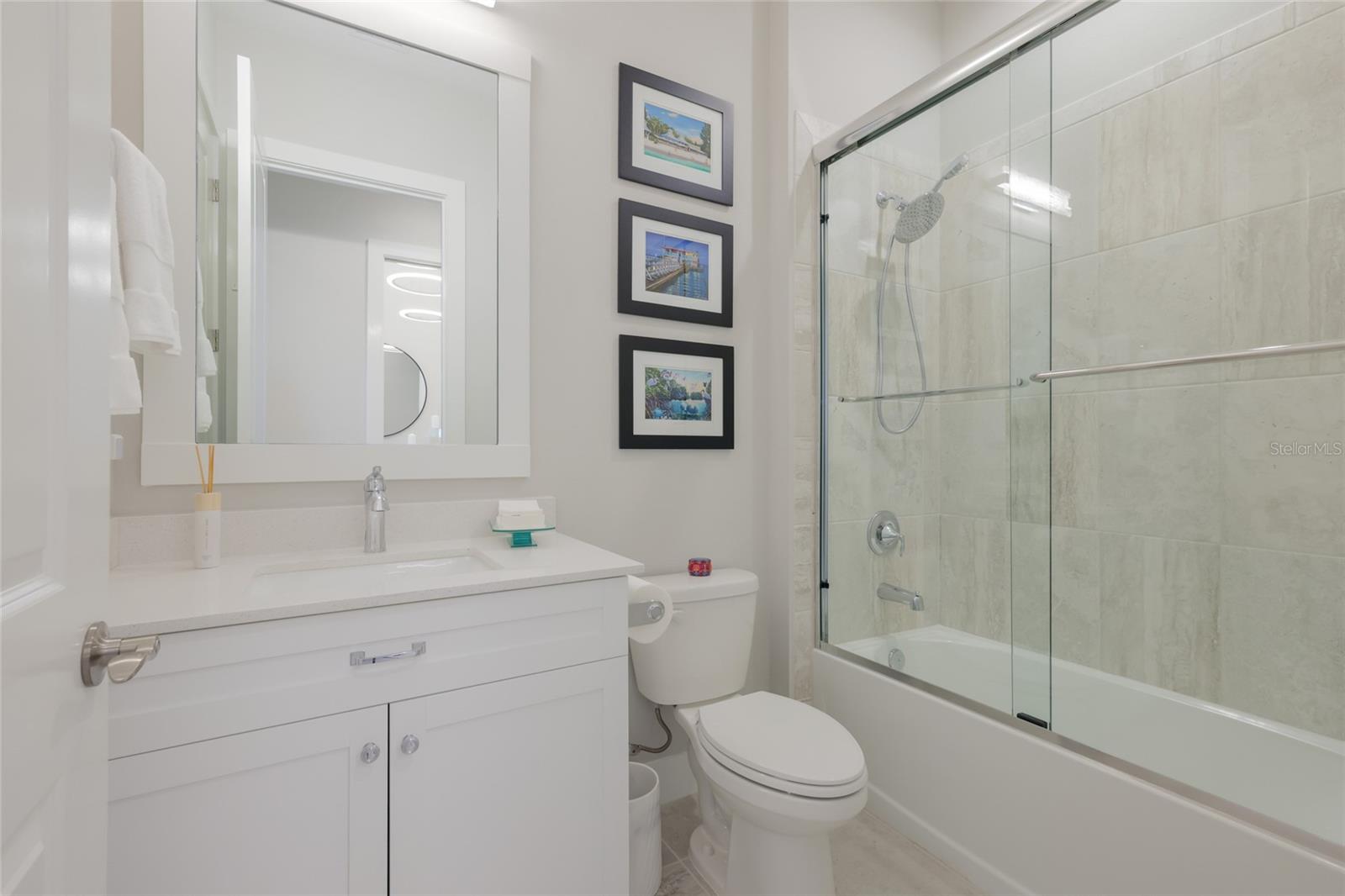 LAKEHOUSE COVE AT WATERSIDE - Residential