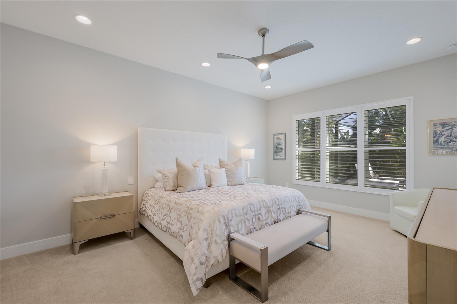 LAKEHOUSE COVE AT WATERSIDE - Residential