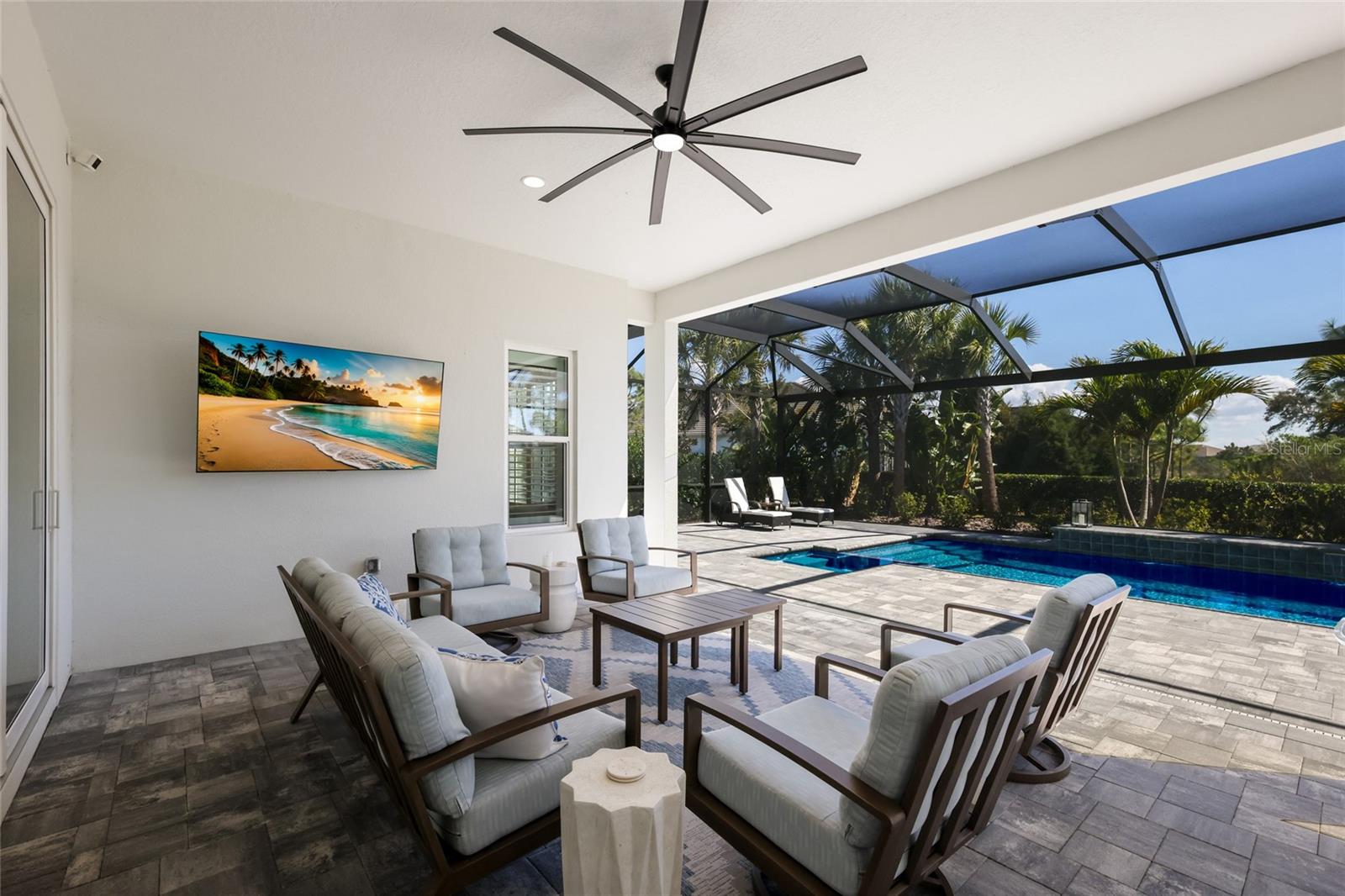 LAKEHOUSE COVE AT WATERSIDE - Residential