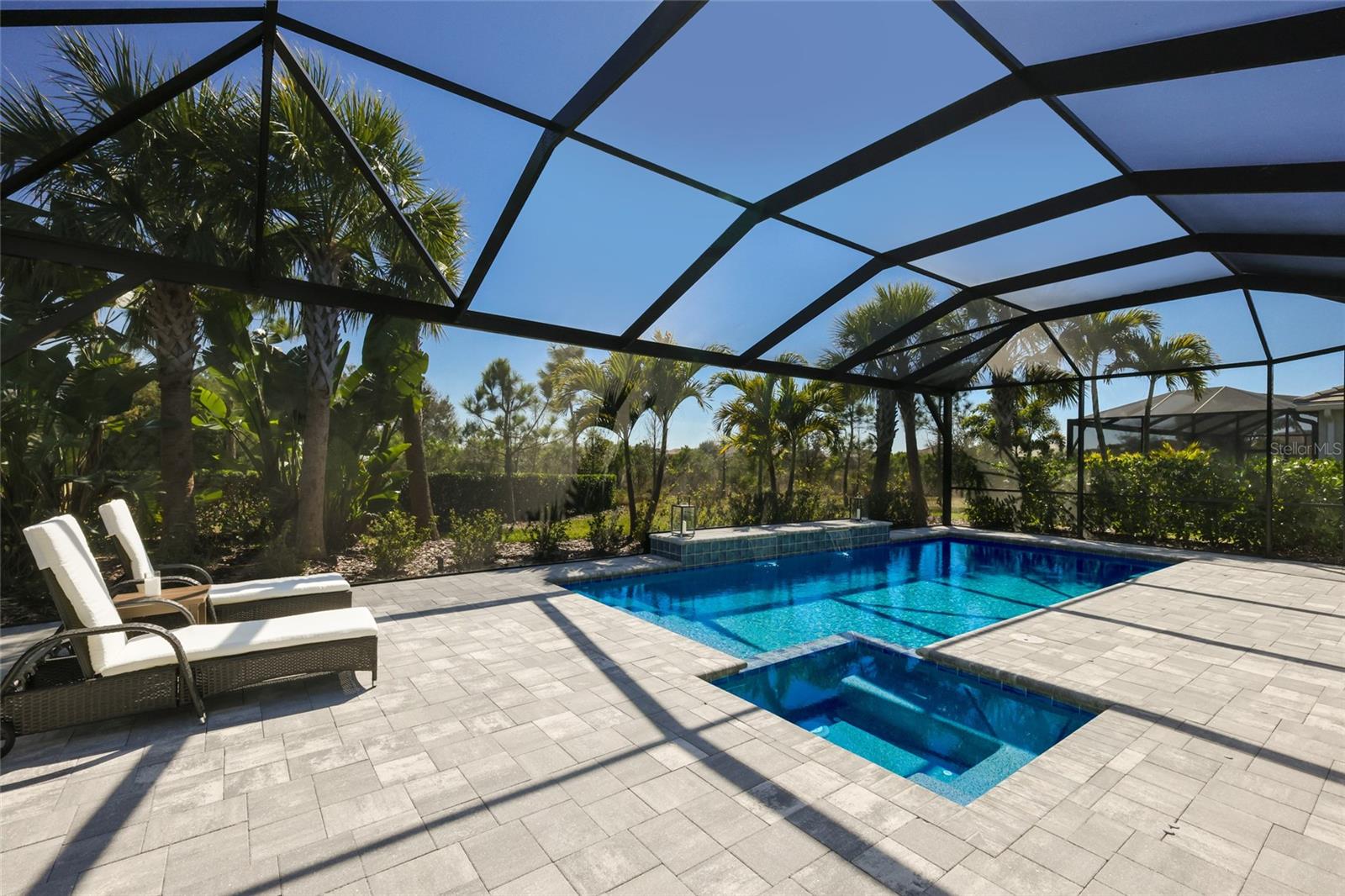 LAKEHOUSE COVE AT WATERSIDE - Residential