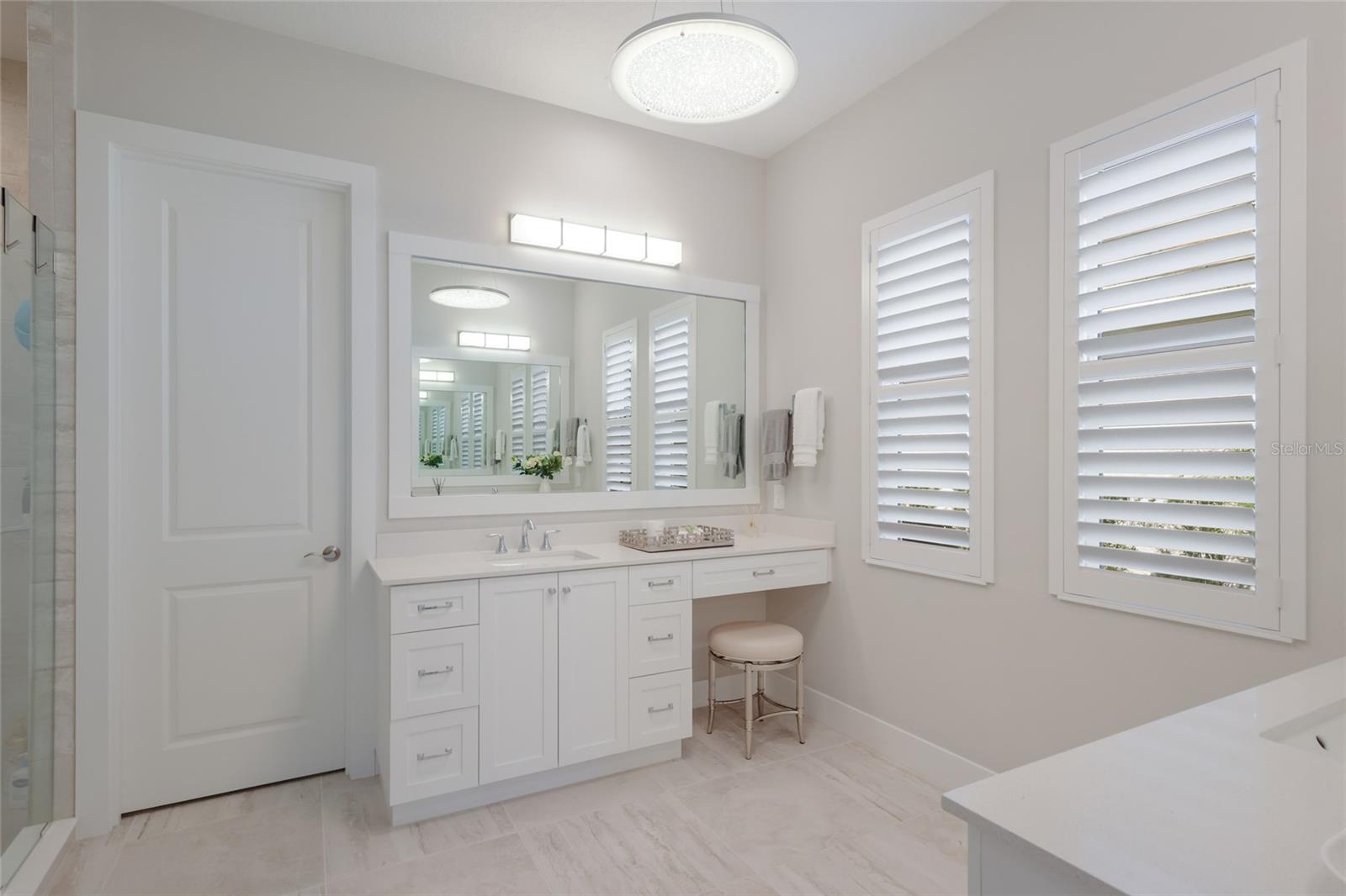 LAKEHOUSE COVE AT WATERSIDE - Residential