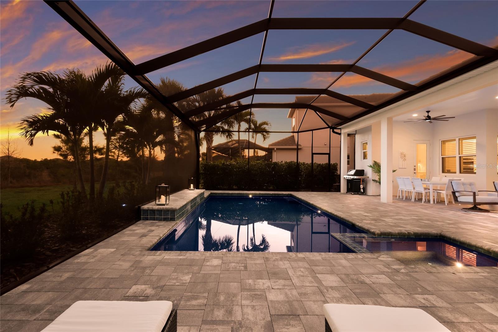 LAKEHOUSE COVE AT WATERSIDE - Residential