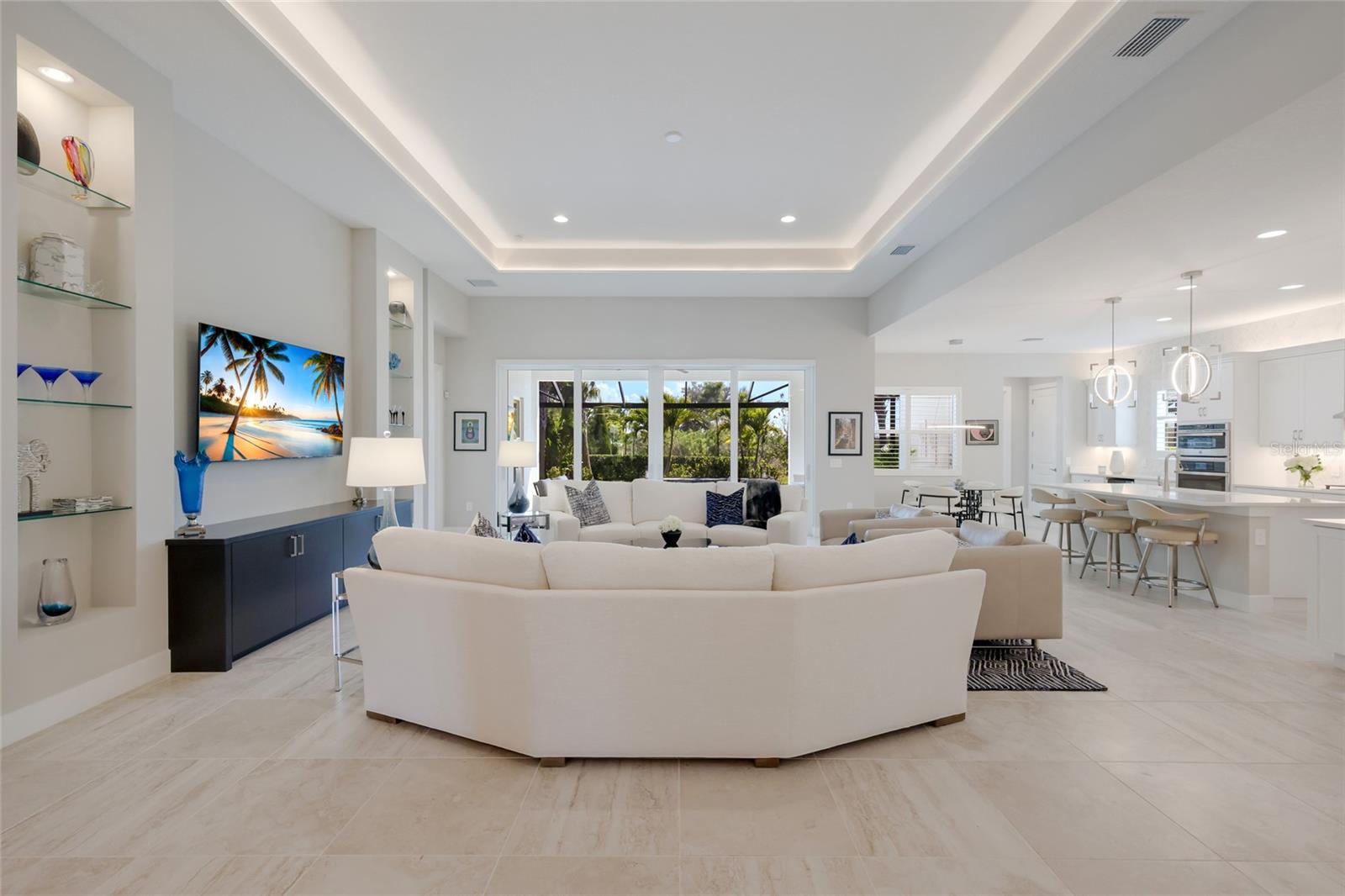 LAKEHOUSE COVE AT WATERSIDE - Residential