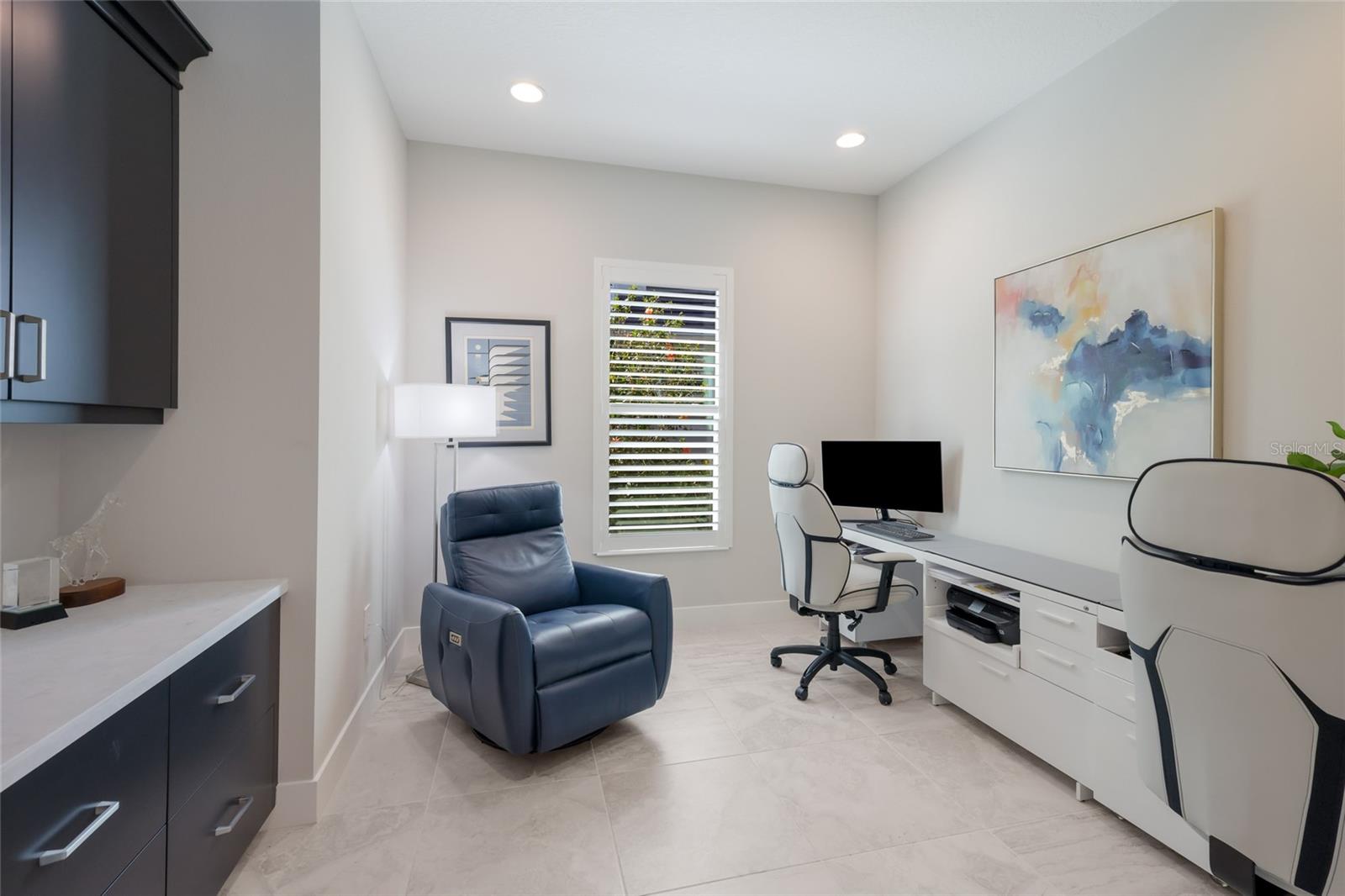 LAKEHOUSE COVE AT WATERSIDE - Residential