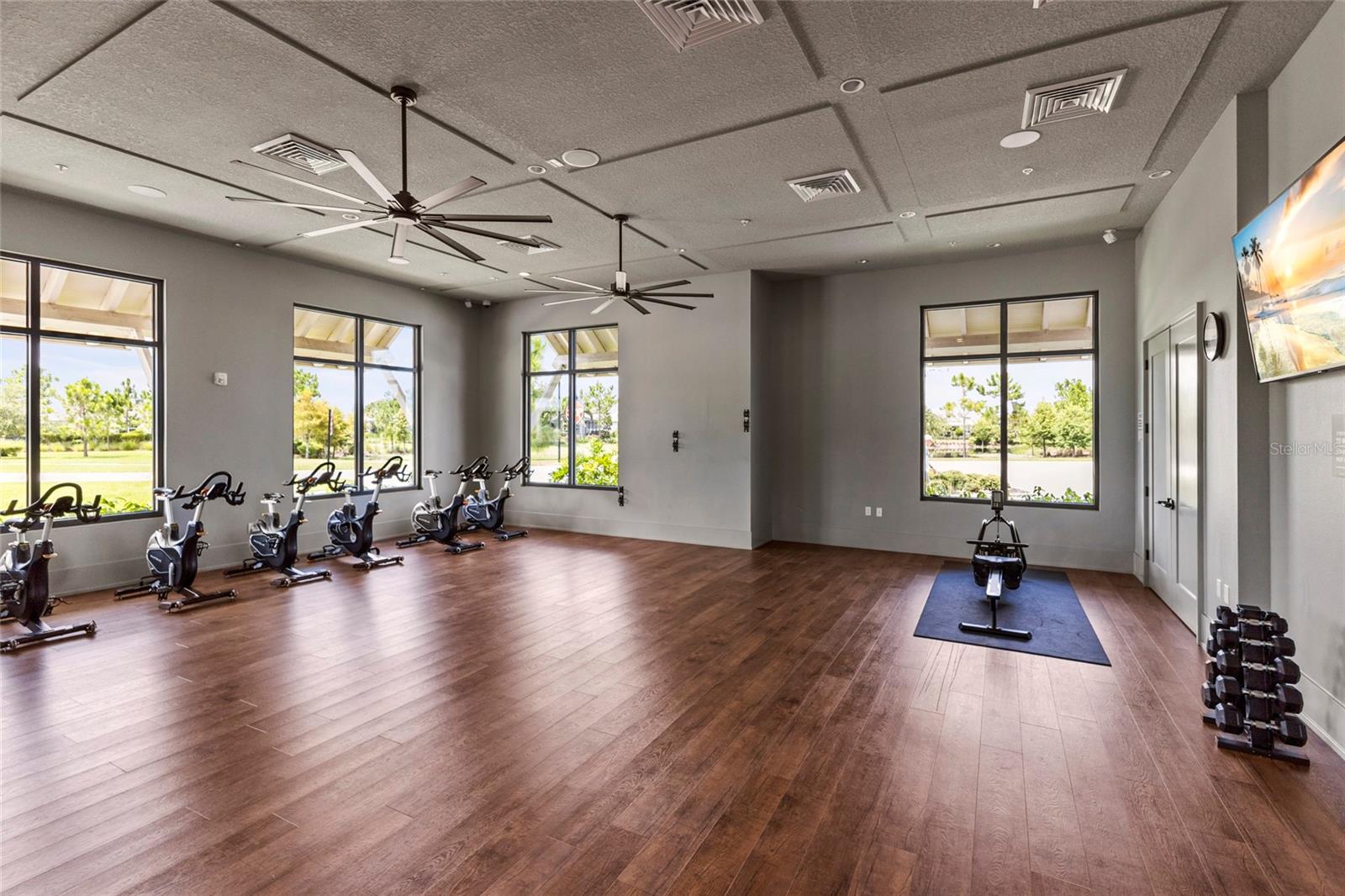 LAKEHOUSE COVE AT WATERSIDE - Residential