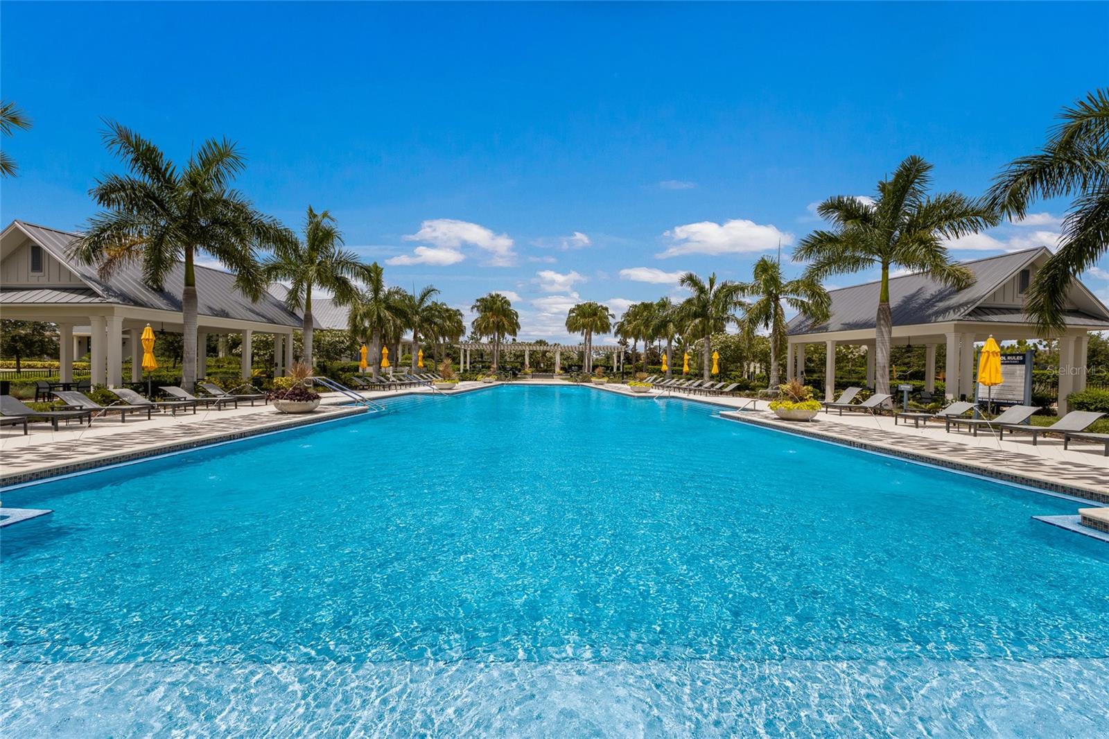 LAKEHOUSE COVE AT WATERSIDE - Residential