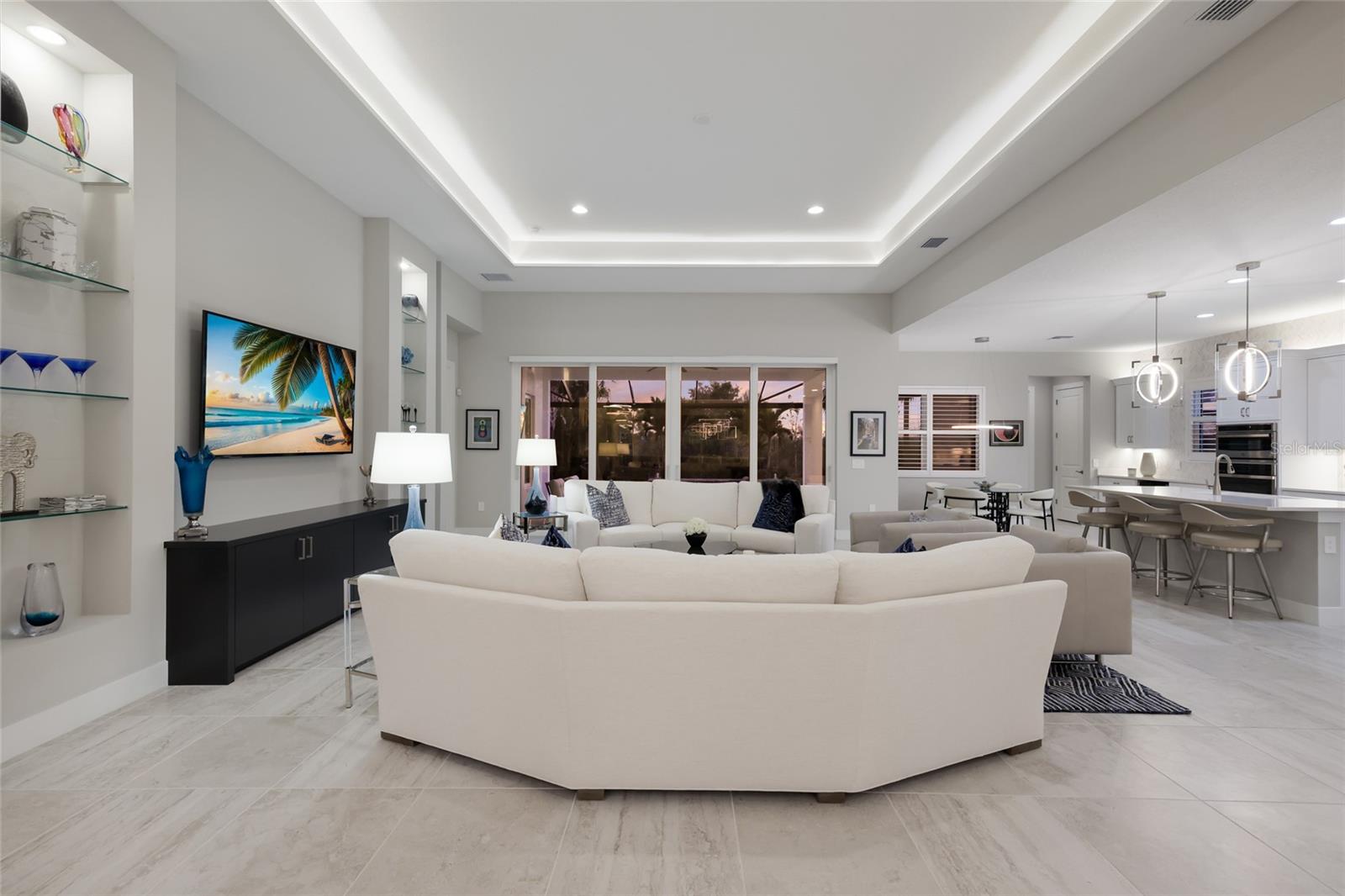 LAKEHOUSE COVE AT WATERSIDE - Residential