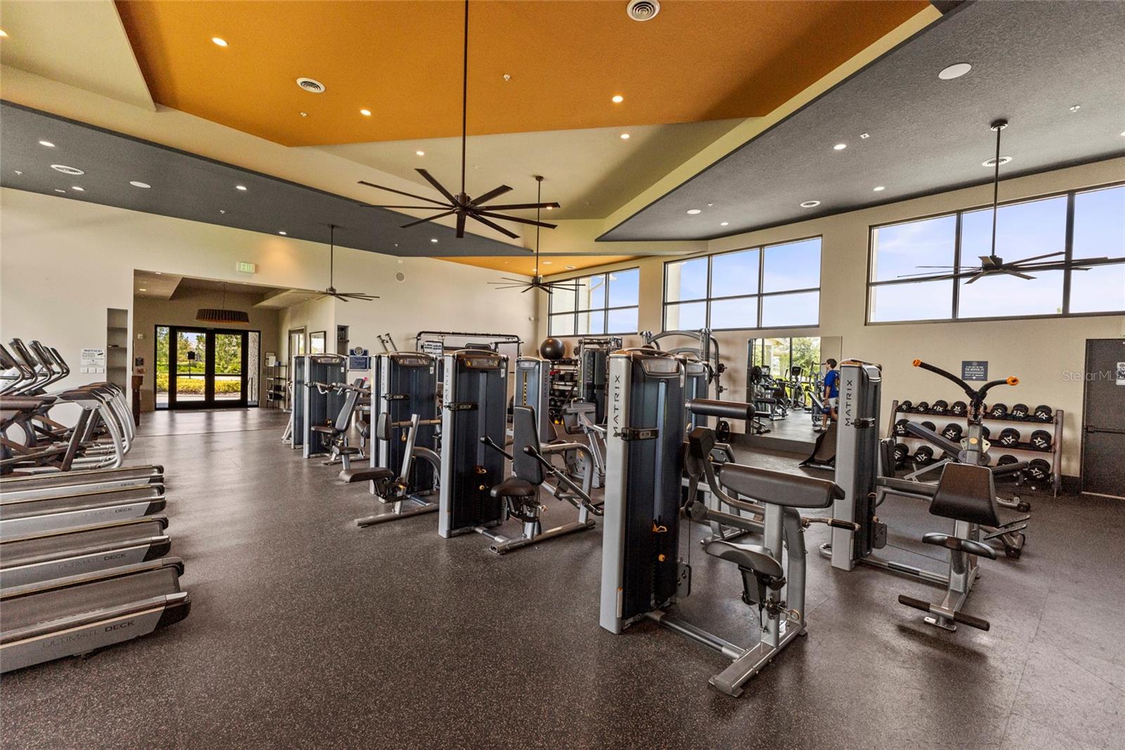 LAKEHOUSE COVE AT WATERSIDE - Residential