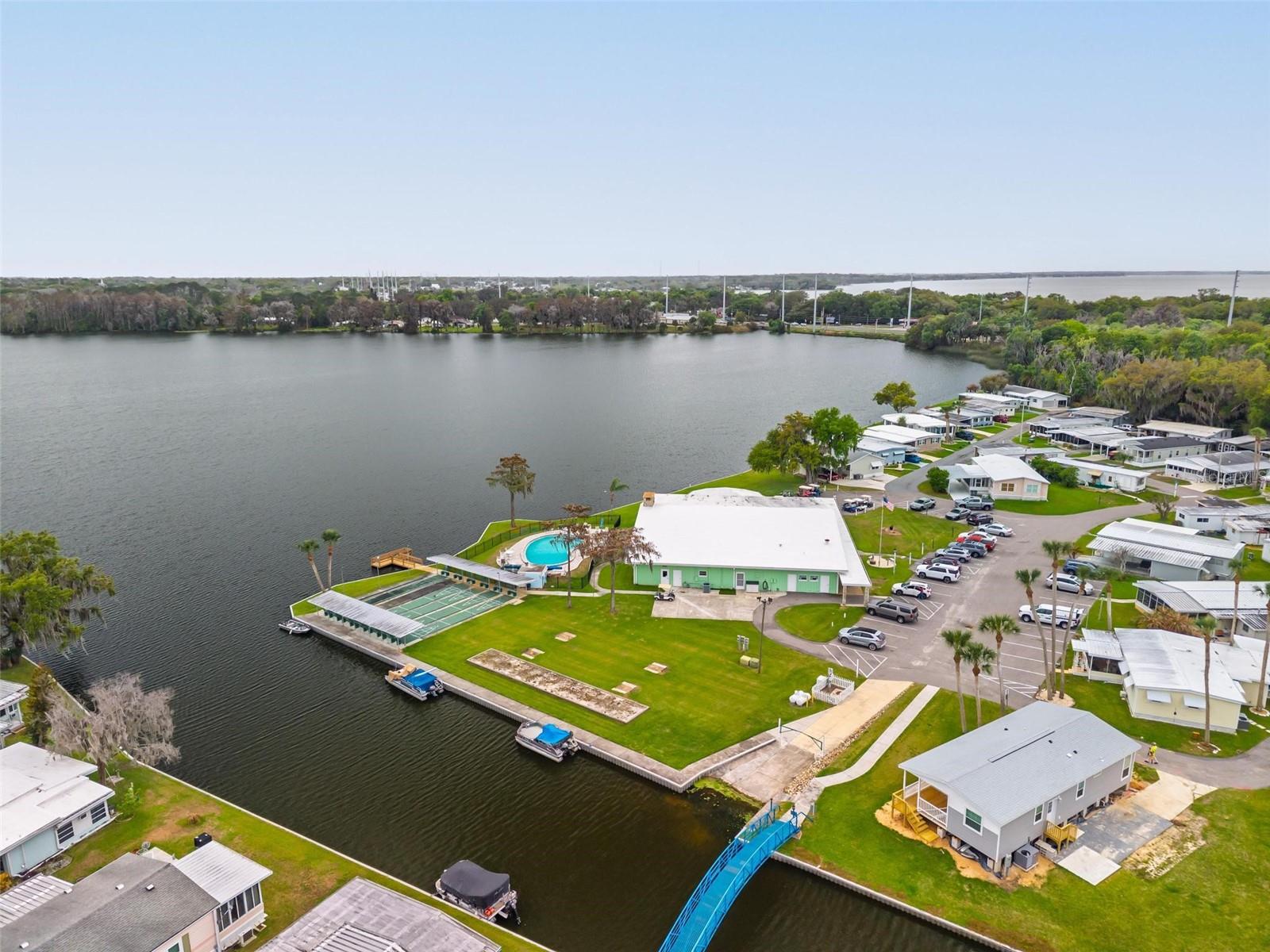 EUSTIS COUNTRY CLUB MANOR MHP UNIT 02A - Residential